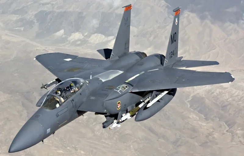 F 15 Eagle истребитель