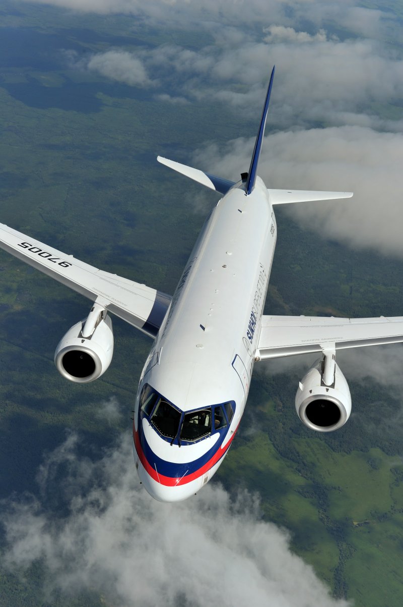 Самолет sukhoi superjet 100 картинки