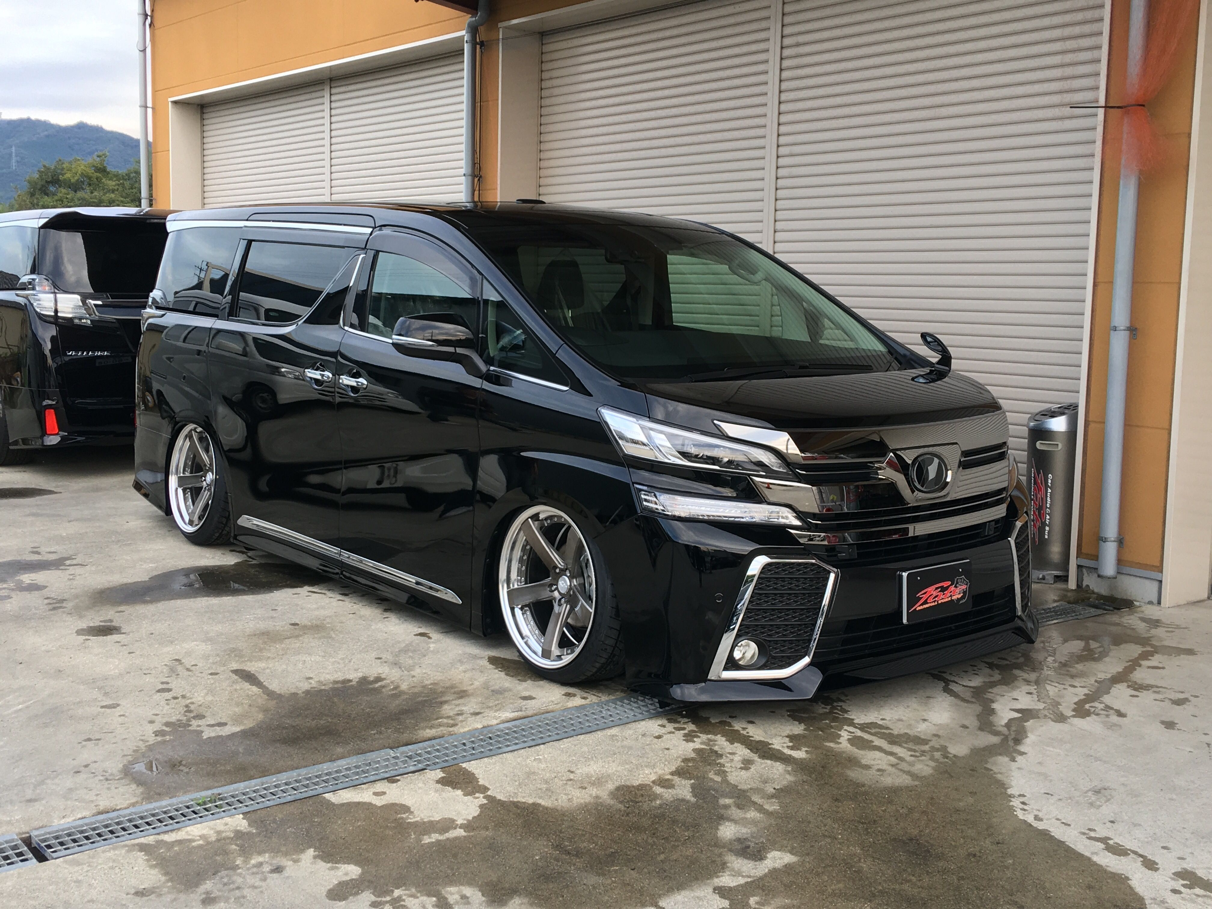 Nissan elgrand 3