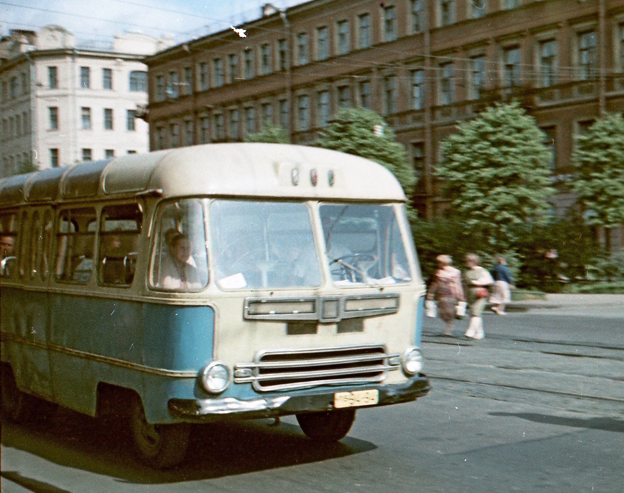 Автобусы советского времени фото