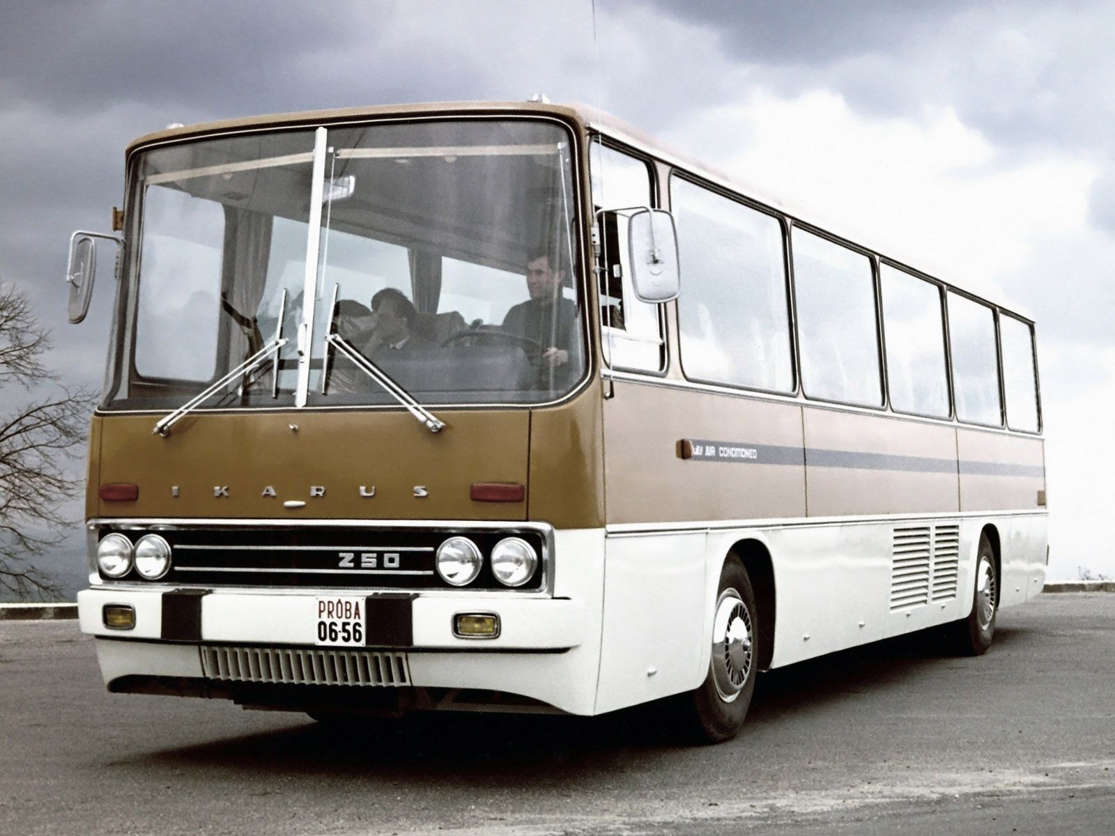 Ikarus 250