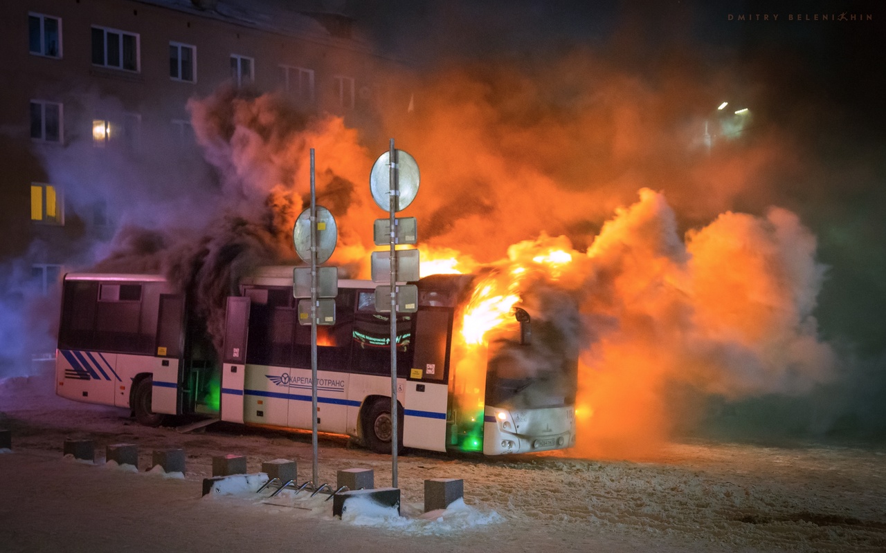 Фото сгоревшего автобуса