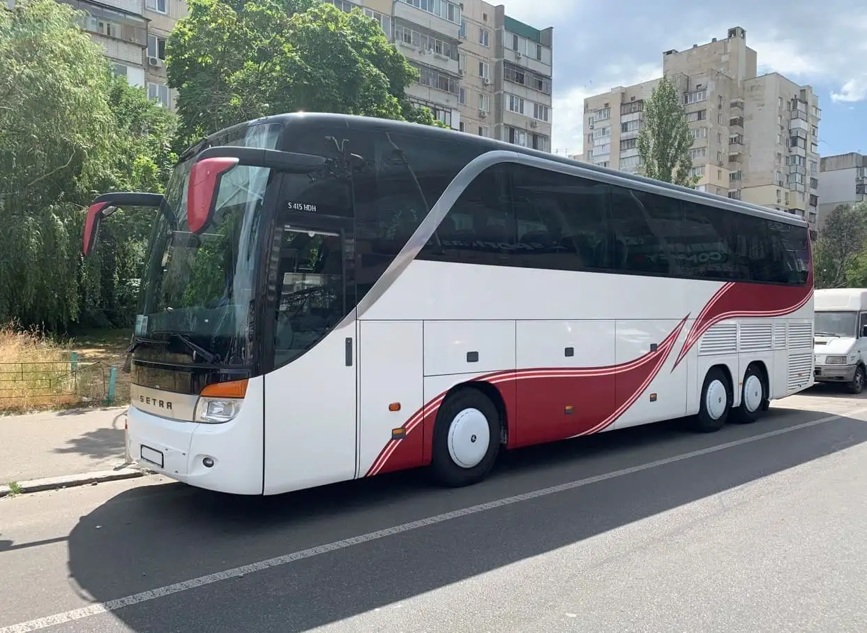 В классе 50 мест. Setra 415. Автобус Setra 50 мест. Автобус сетра 415. Сетра s315hdh, 50 мест мест.