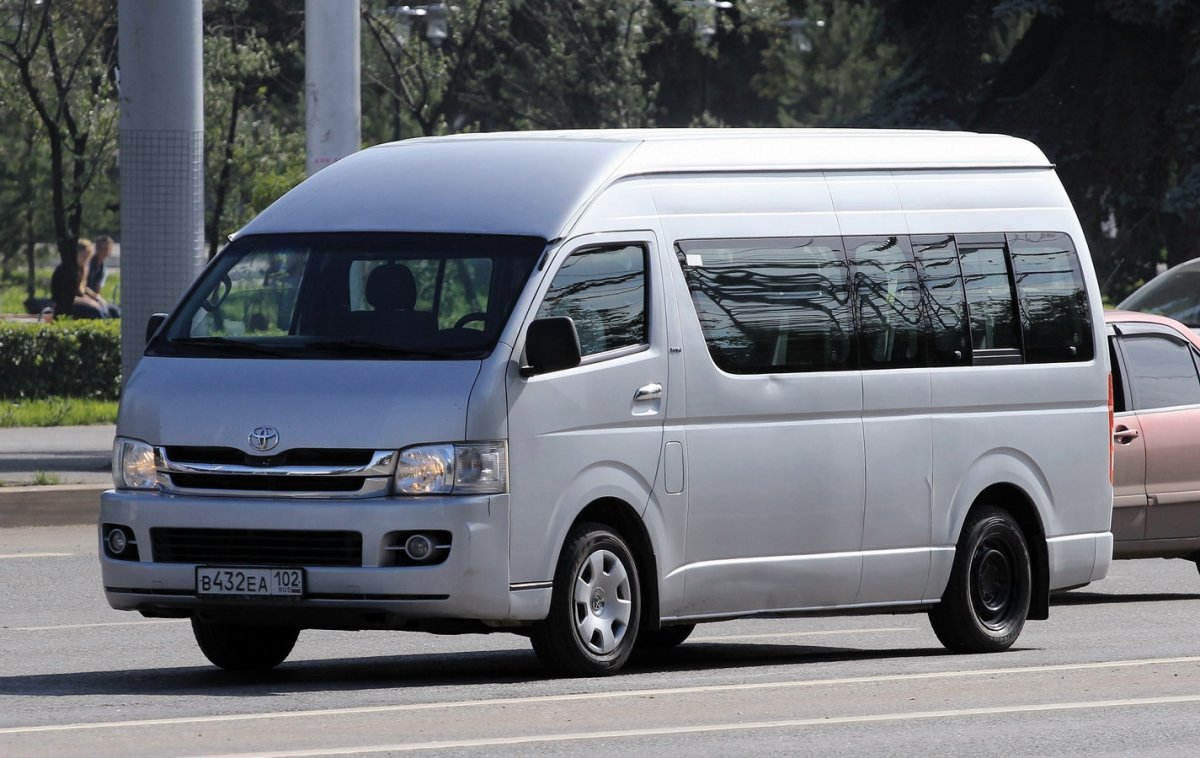 Toyota Hiace 102