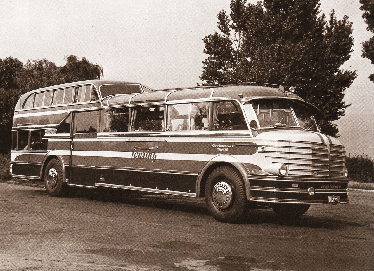 Автобусы прошлых лет. Икарус 60. Krupp SW o480 1951. Автобус Krupp SW o480. Renault Bus 1925.
