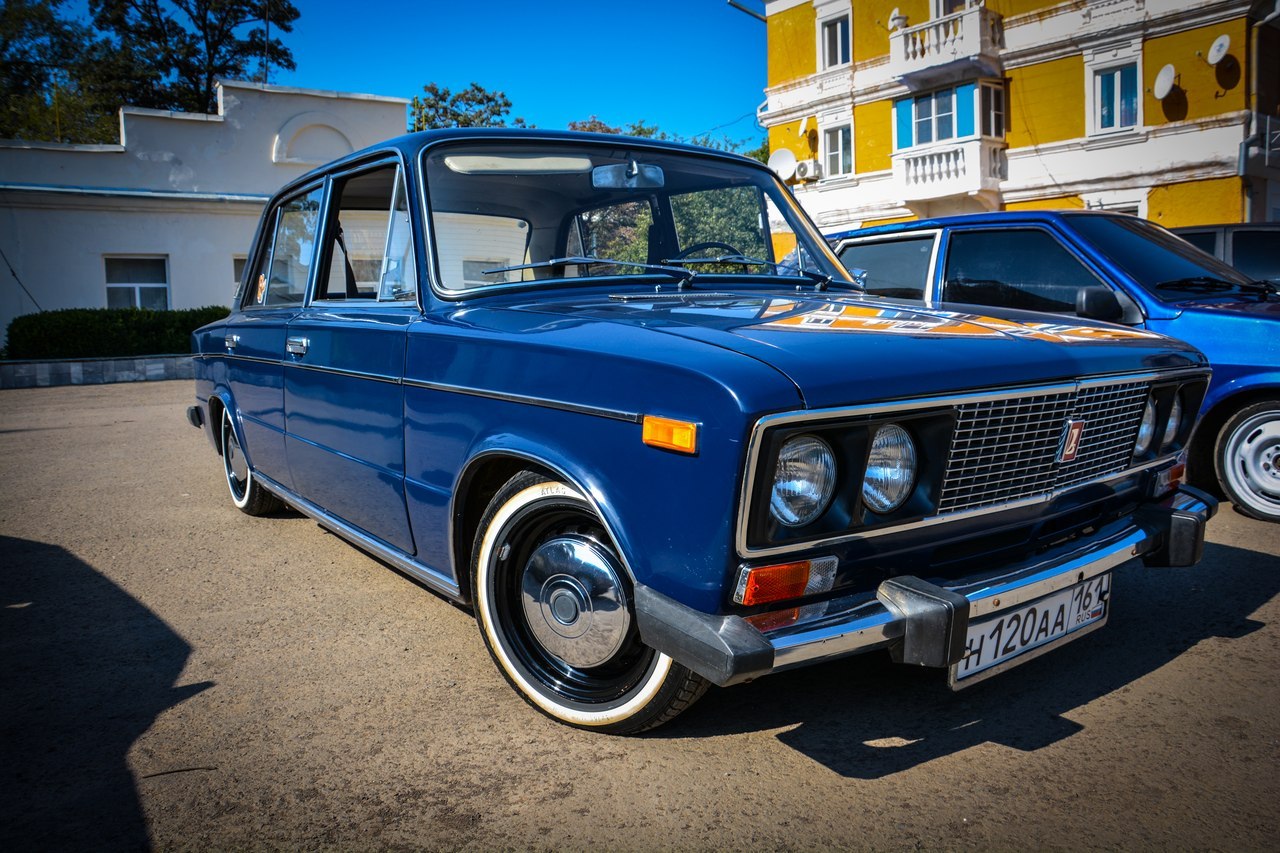 Цвет шахи. ВАЗ 2103 ресто голубая. ВАЗ 2103 синяя классика. Lada 2106. 2106 Classic.