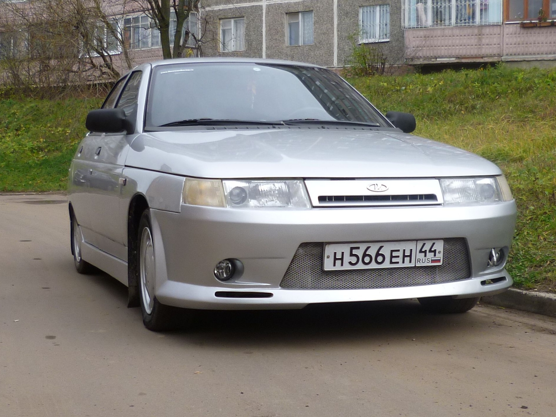 Цвета бамперов ваз. ВАЗ 2110 обвес Lukoil. Lada 2110 обвес. Обвес Лукойл на ВАЗ 2110. Бампер Лукойл 2110.