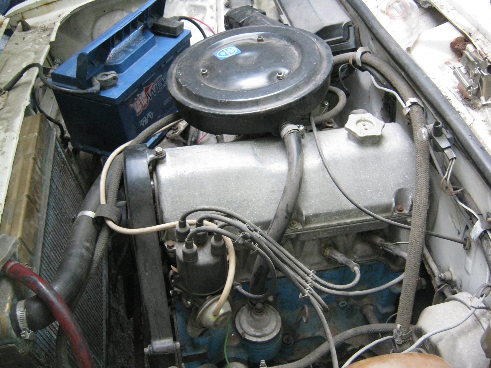 Ременный двигатель ваз 2105. Мотор ВАЗ 2105 ременной 1.3. Движок ВАЗ 2105. ВАЗ 2105 инжектор. ВАЗ 2105 под капотом.