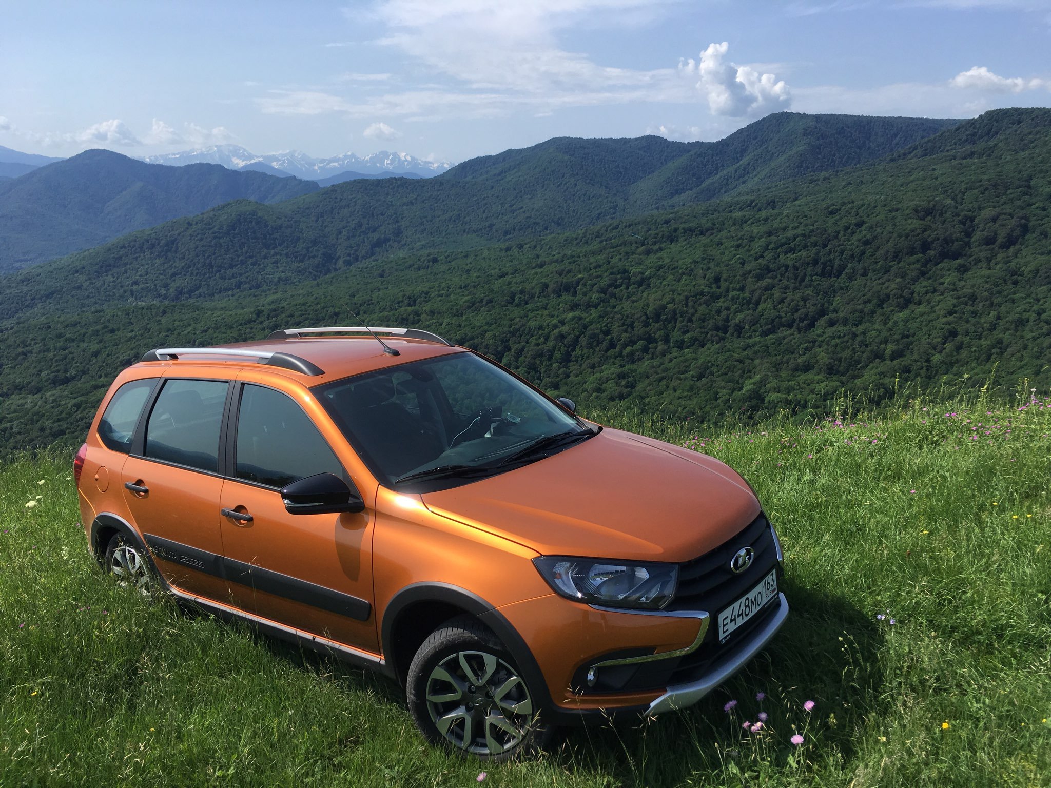 Lada granta cross фото