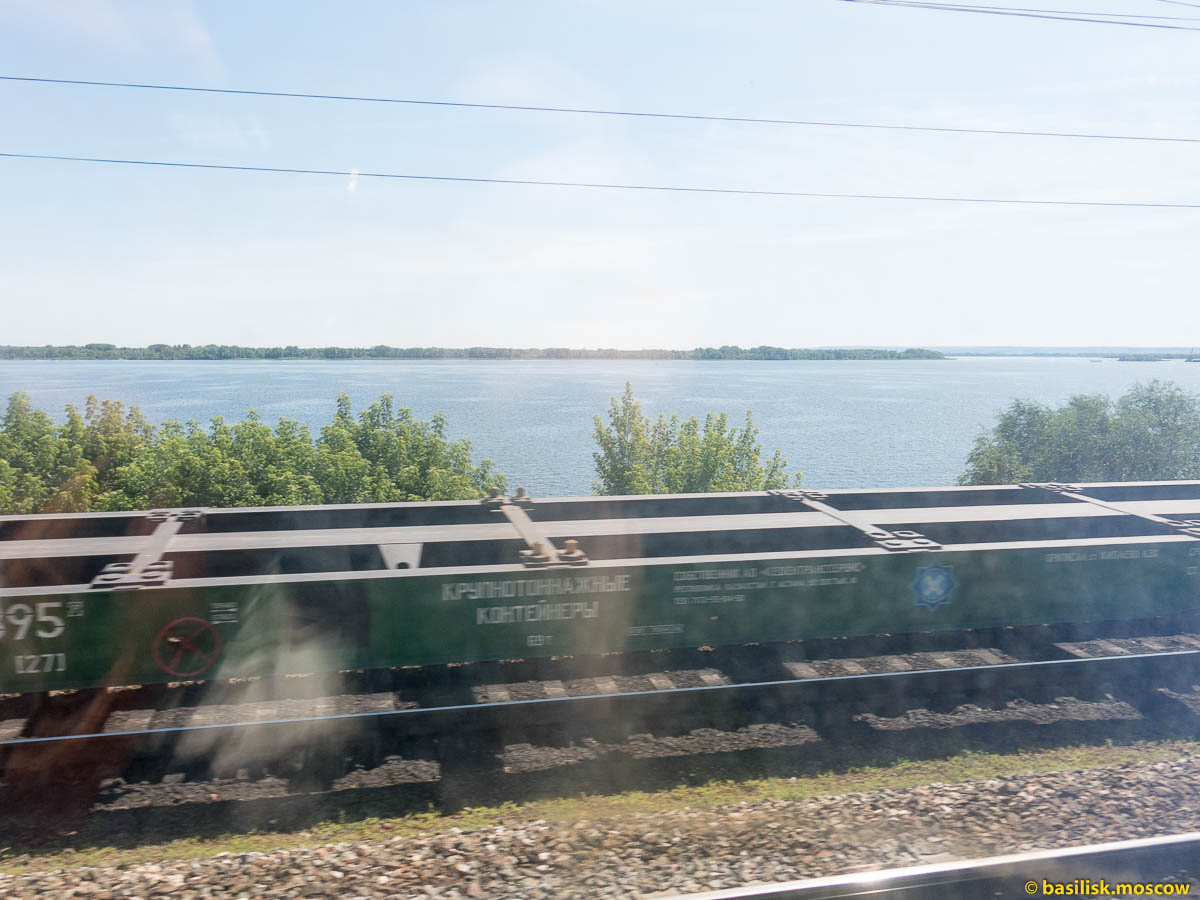 Старый оскол сызрань поезд. Старый оскол сызрань поезд. Вокзал сызрань 1. Сызрань жд вокзал. Старый жд вокзал самара.