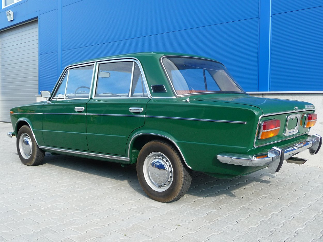 ВАЗ-2103 седан