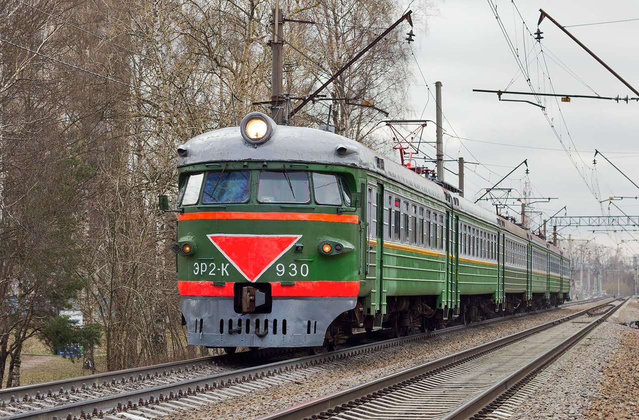 Электричка локомотив. Эр2т 7135. Эр2 электропоезд. Локомотив эр2. Эр2 пантограф.