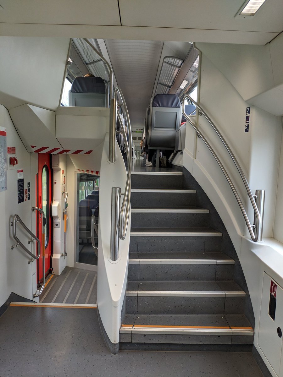 2 этажный поезд внутри фото