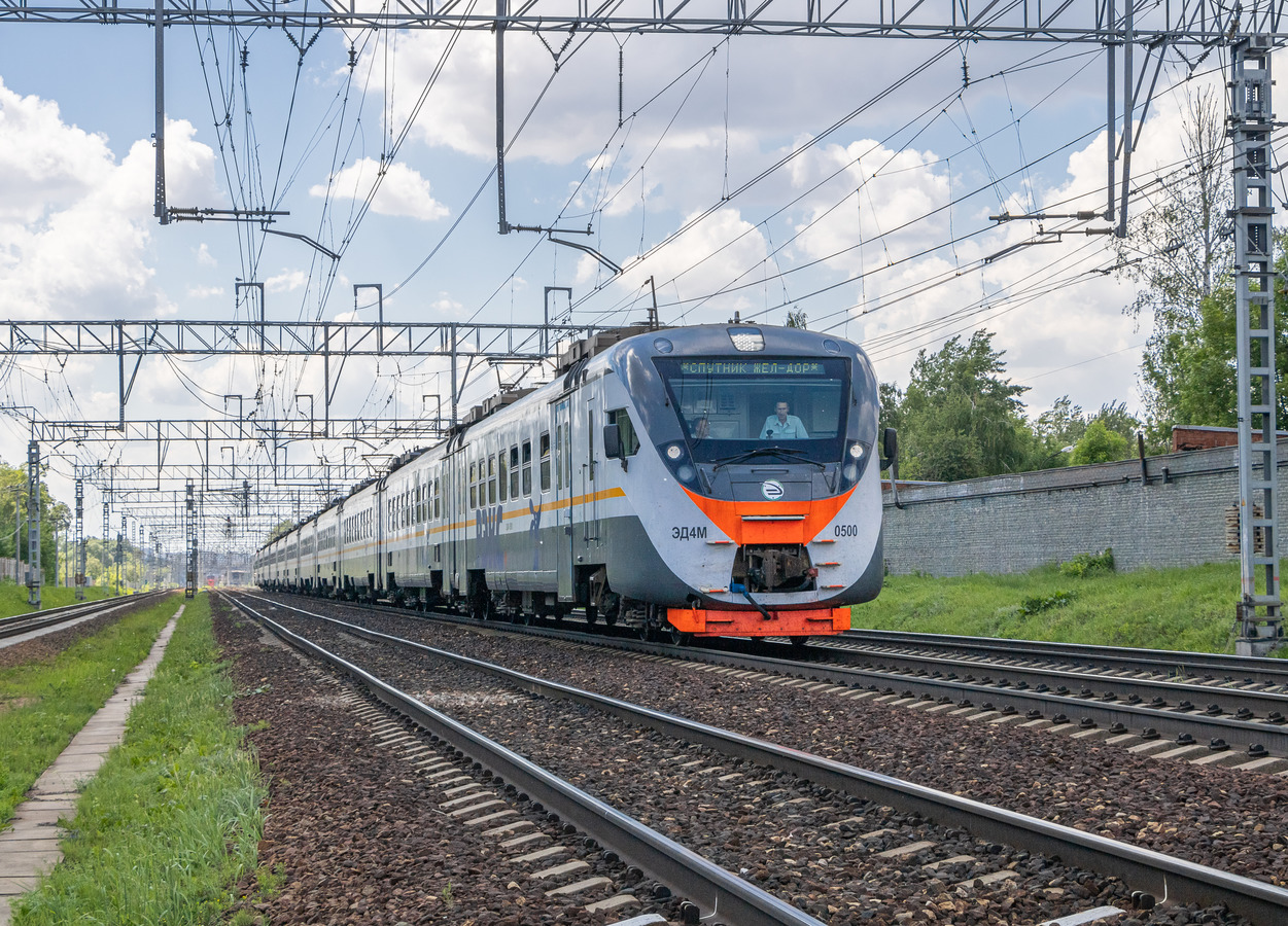 Электричка нижегородская реутов сегодня. Эд4м 0500. Эд4м 500. Электричка Электроугли Нижегородская. Эд4м фирменный экспресс.