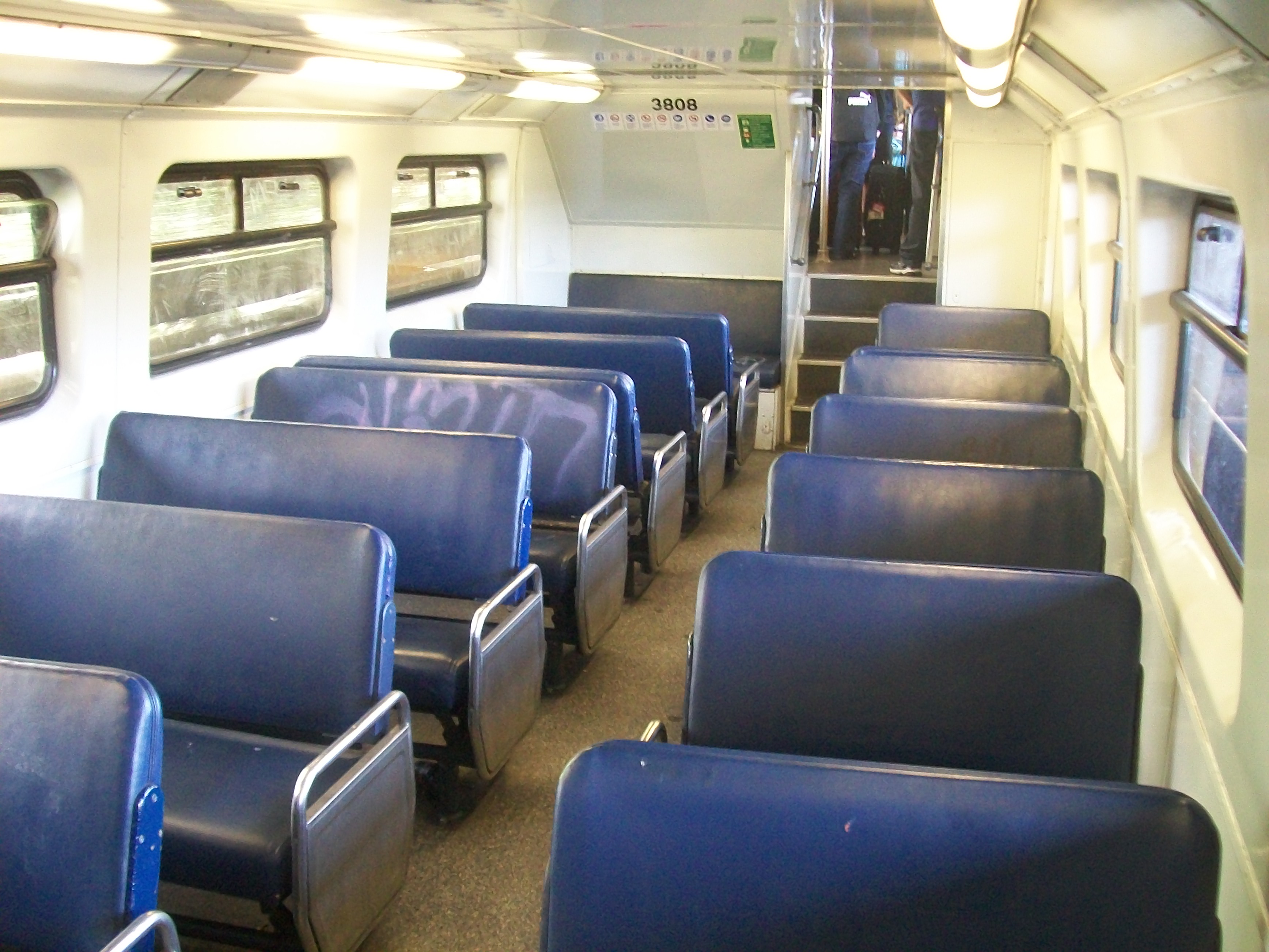 Что значит сидячие места в поезде дальнего следования фото