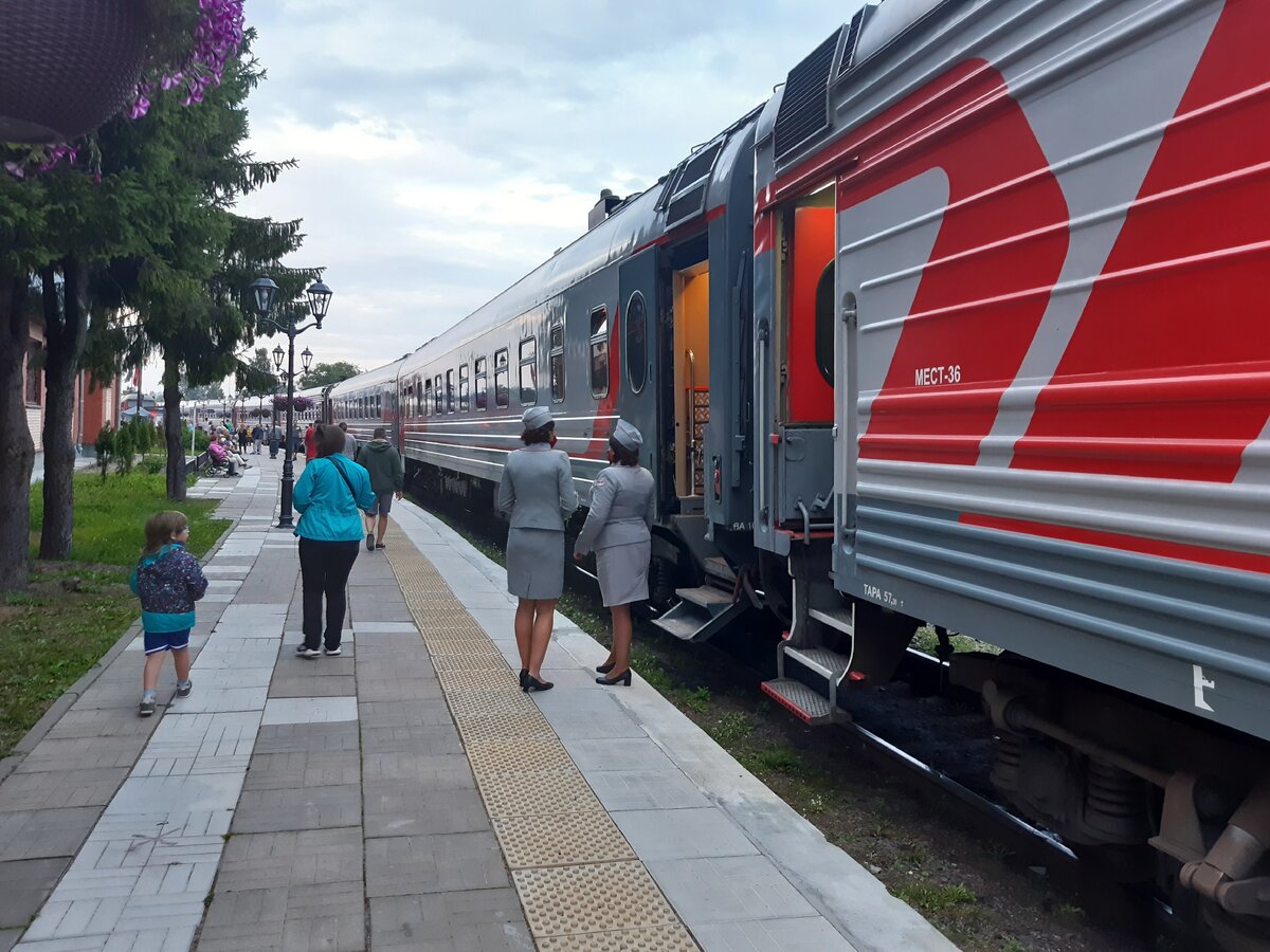 Поезд петрозаводск. Поезд 160в Москва Петрозаводск. Поезд 160 в Рускеала. Поезд 160в вагоны. Петрозаводск Москва РЖД.