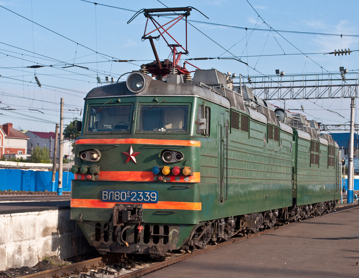 Поезд 36. Вл80с Лиски в депо. Вл80с станция. Вл 80 Воронеж. Вл80с станция Самара.