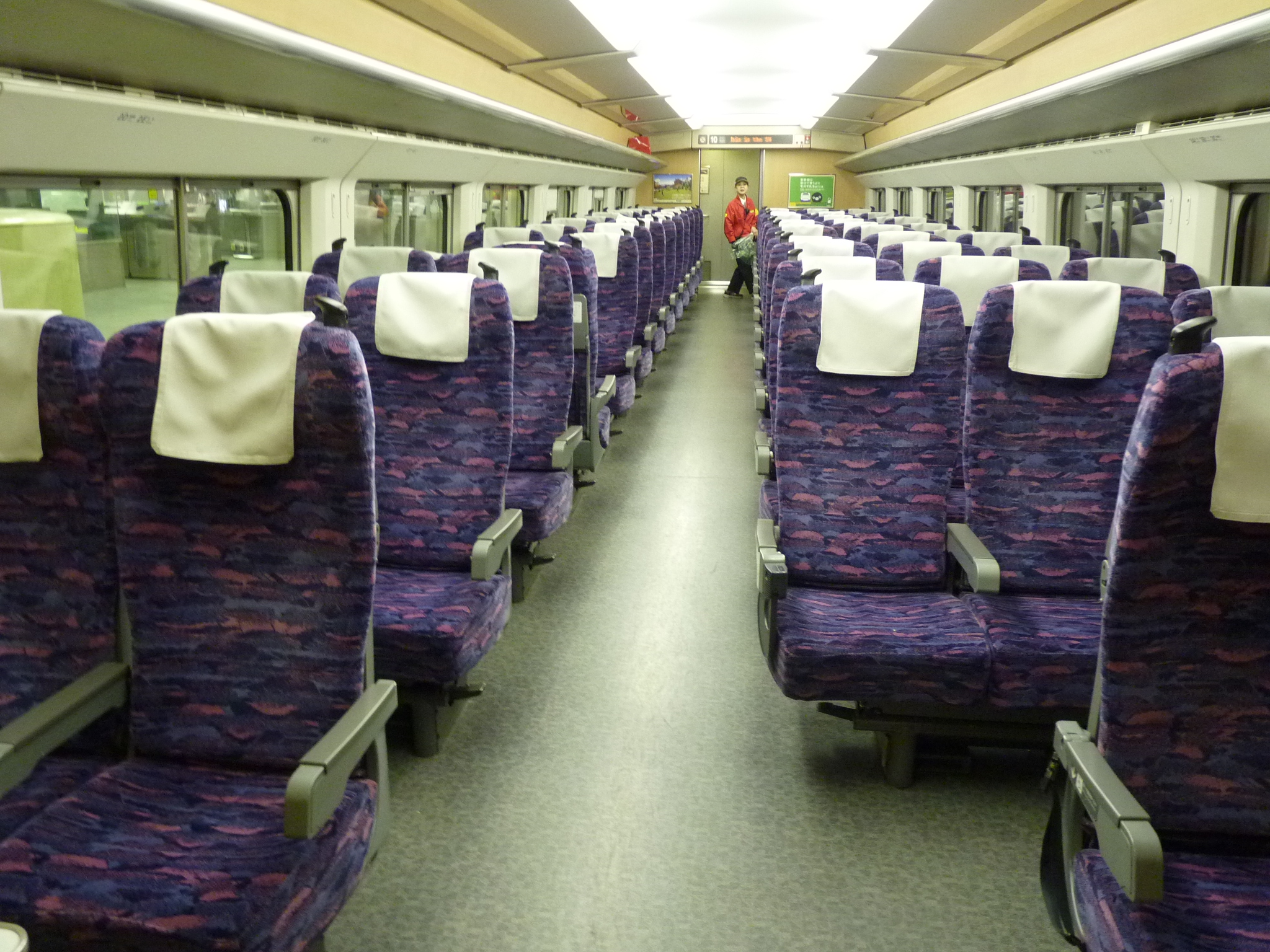 Сидячие места в поездах дальнего следования фото