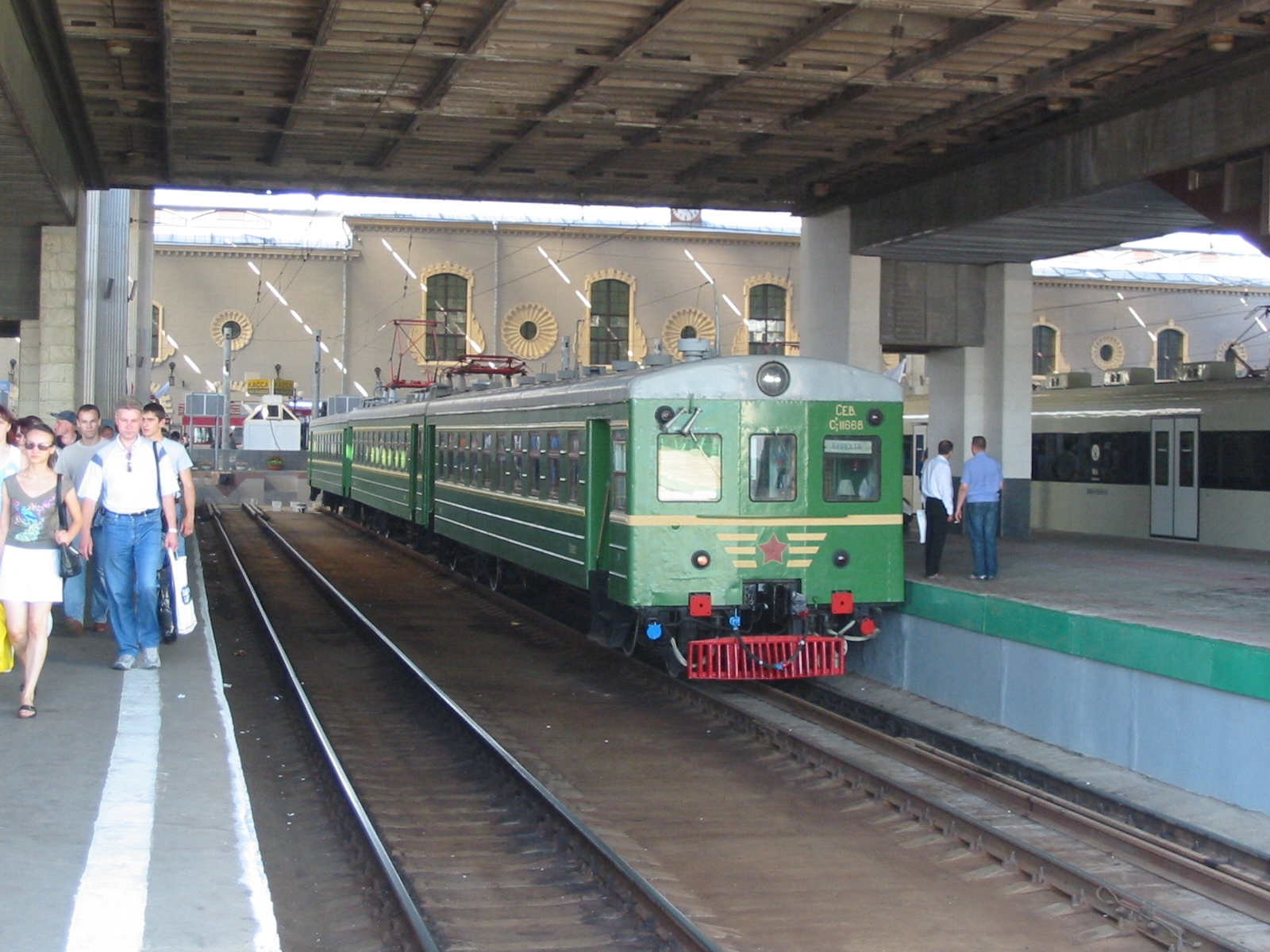 Электропоезда на Казанском вокзале Москва