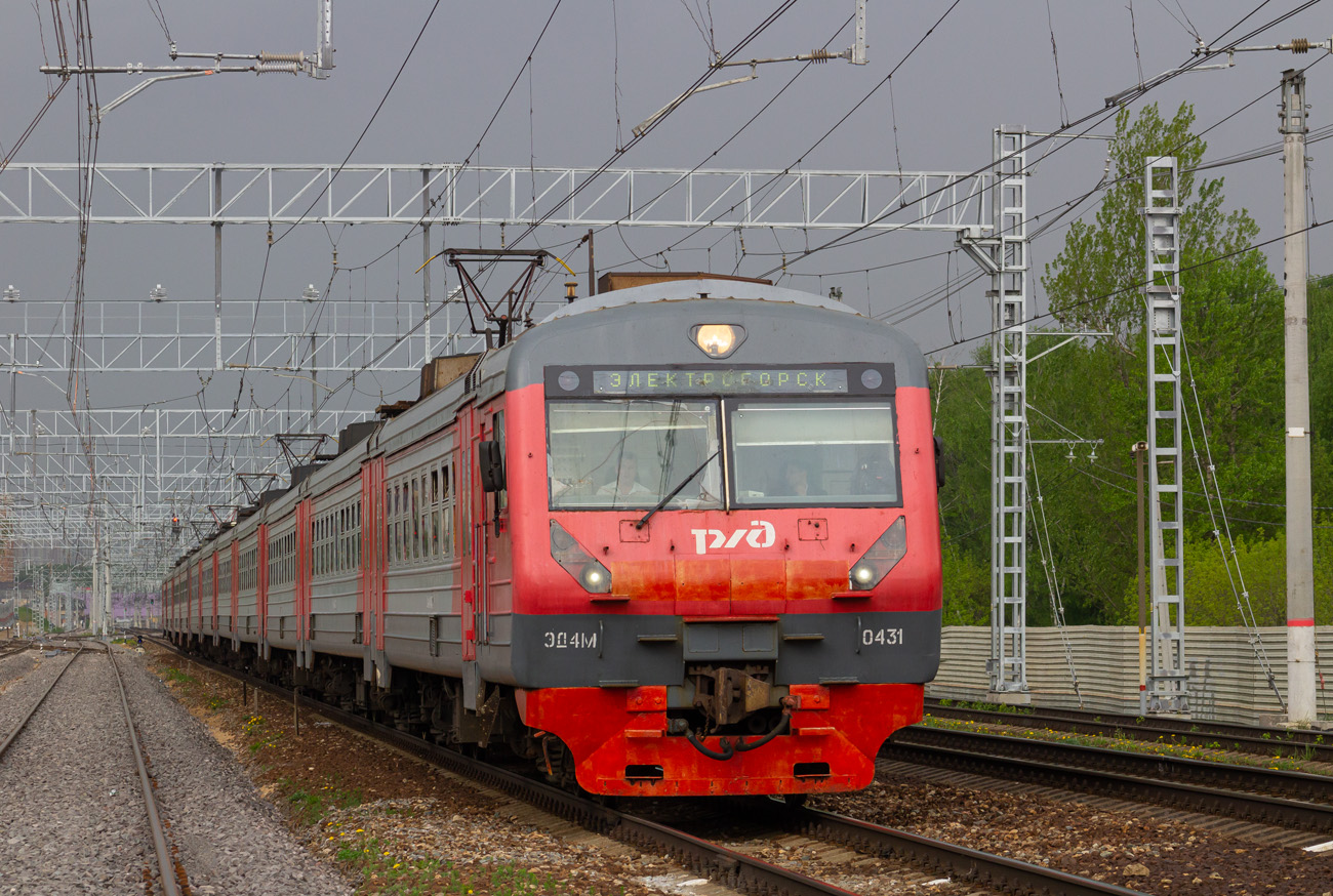 Электричка сергиев петергоф. Эд4м 0431. Эд4м 431. Электричка Электрогорск Москва. Электрогорск электричка.