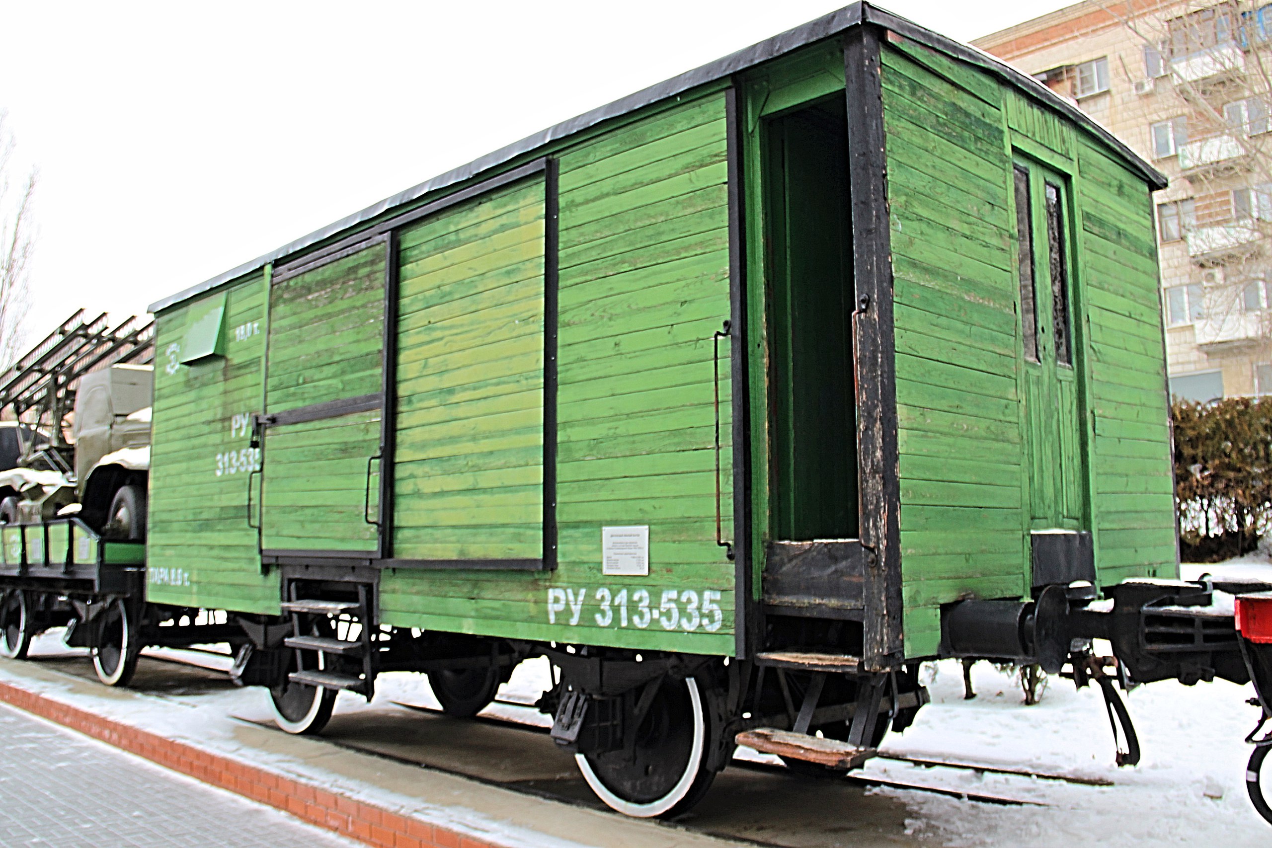 Теплушка. Крытый вагон Теплушка. Вагоны теплушки 1912-1917. Теплушка вагон военные. Вагоны для воинских эшелонов.