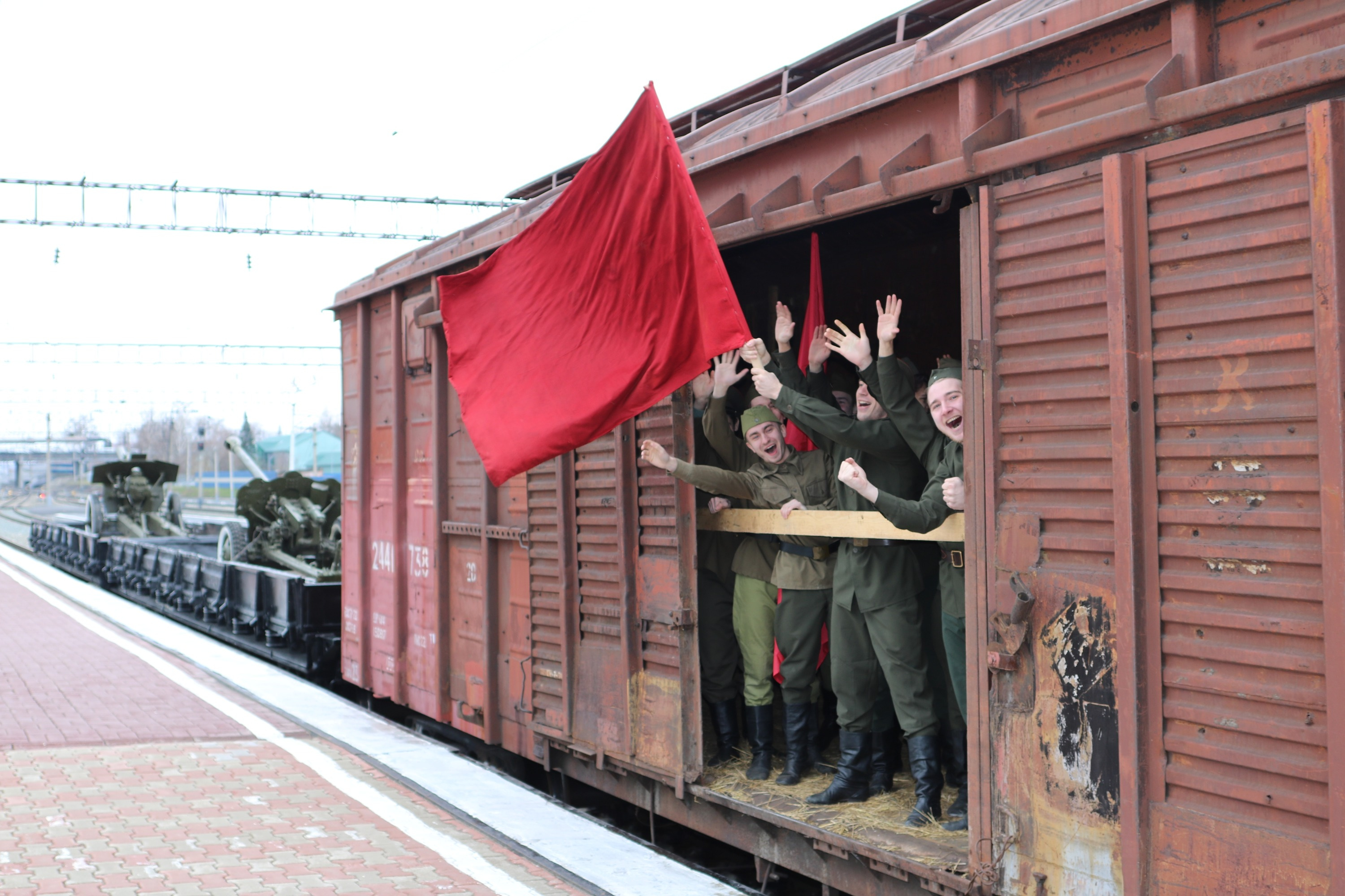 Военный эшелон поезд фото внутри вагона