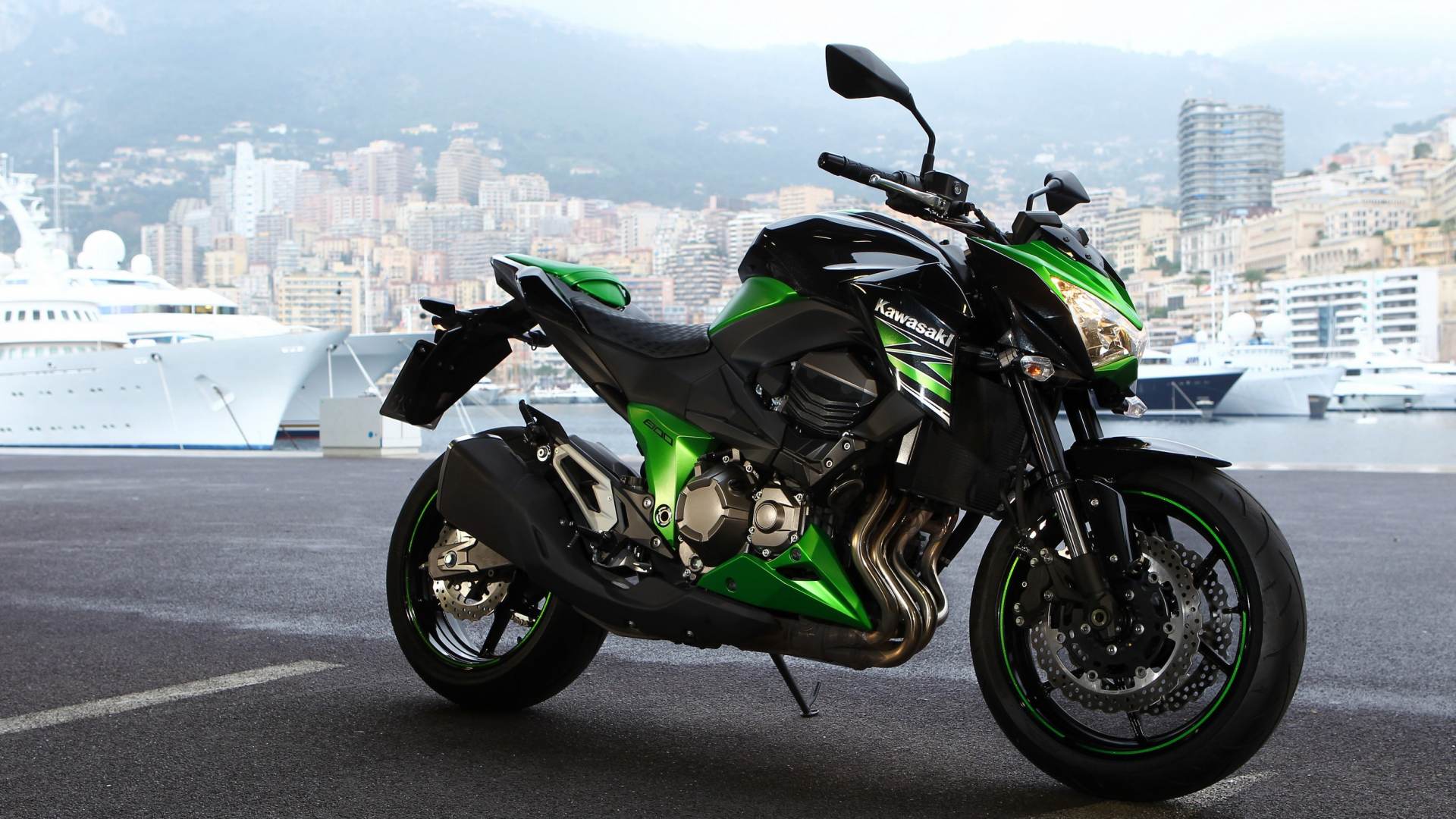 Фото кавасаки. Kawasaki z800. Kawasaki Ninja z800. Мотоцикл Кавасаки z800. Kawasaki Ninja 800.