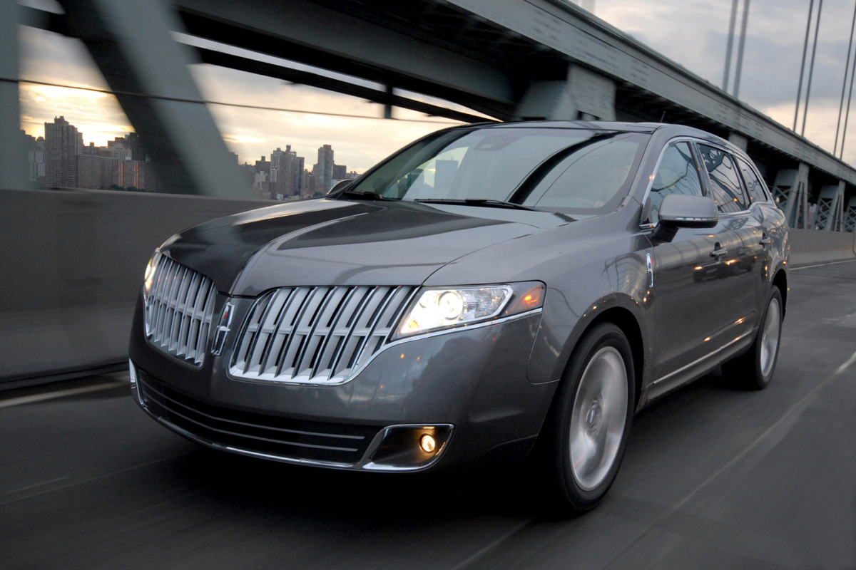 Lincoln MKT, 2009