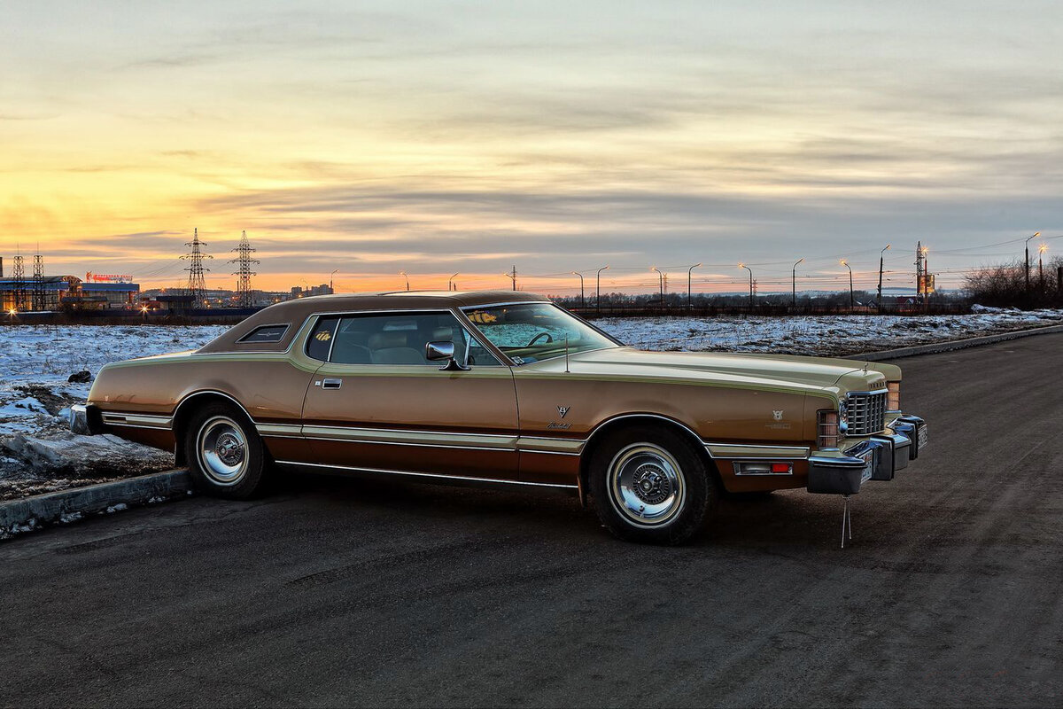 ford thunderbird 1976