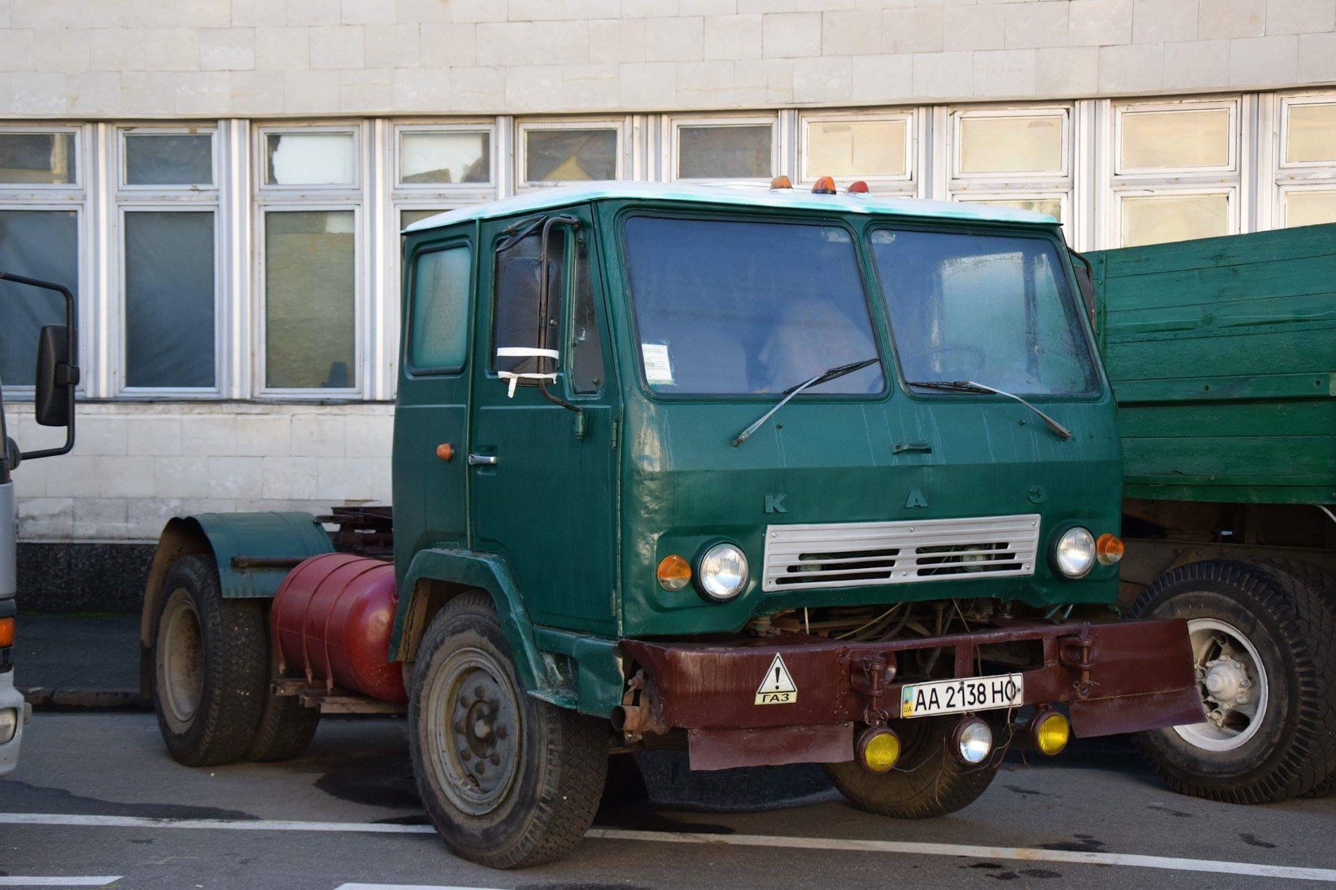 Колхида автомобиль фото. Каз-608 Колхида м. Двигатель каз-608. Каз 606. Машина Колхида 1980.