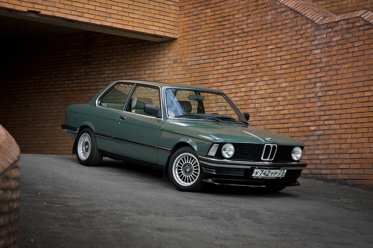 Первая м5. BMW e21 318i. BMW 3 e21. БМВ 318 е21. BMW 320 1980.