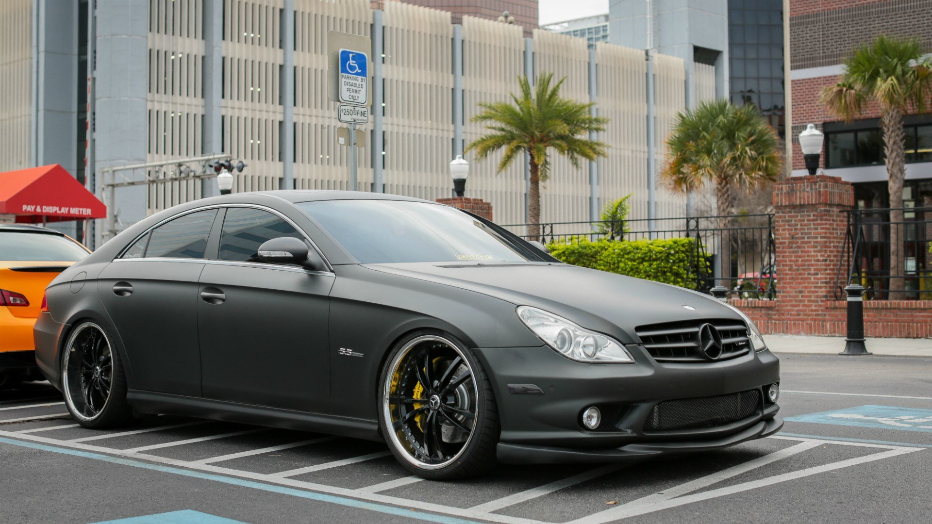 Mercedes Benz CLS 55 AMG