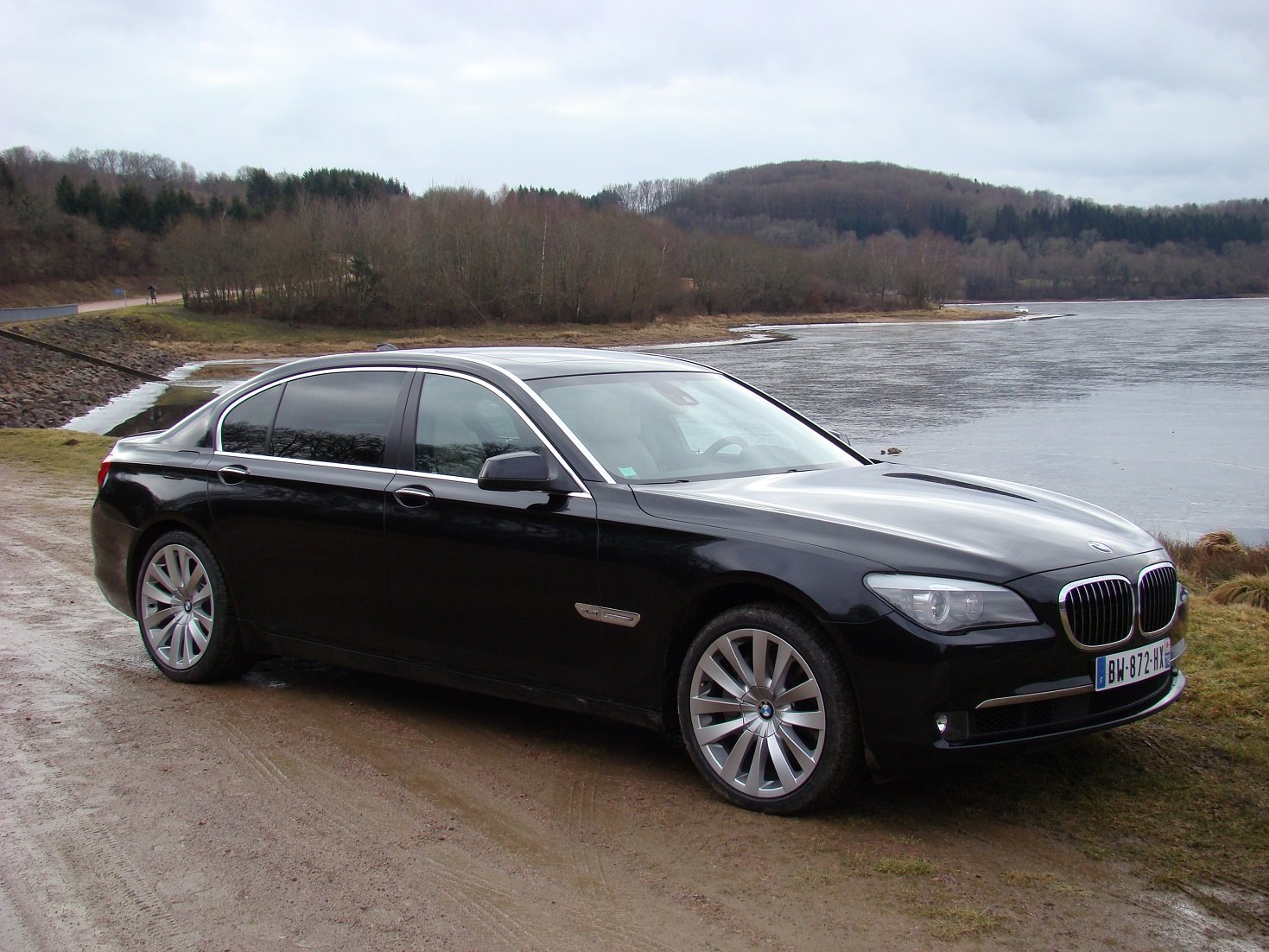 Бмв 750. BMW 750li XDRIVE. БМВ 750 li XDRIVE. BMW 750 XDRIVE. BMW 750li 2012.