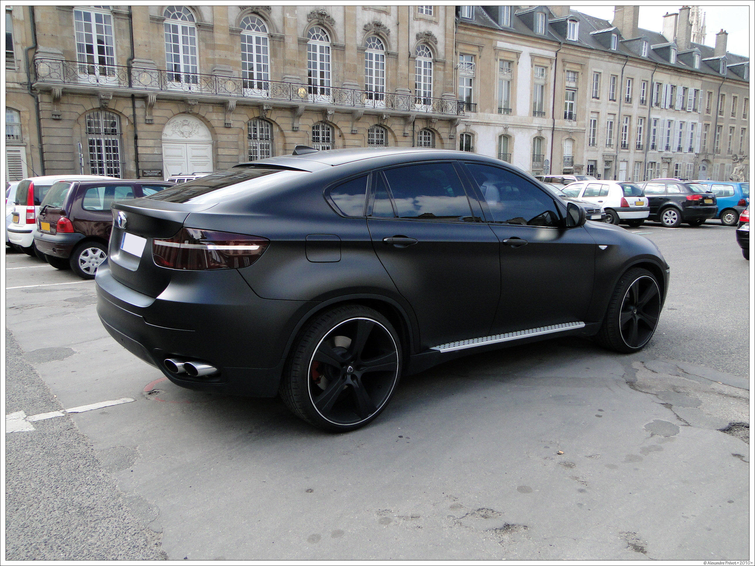 Черный x. BMW x6m черный матовый. БМВ x6 матовая. БМВ x6 черный. BMW x6 Black Matt.