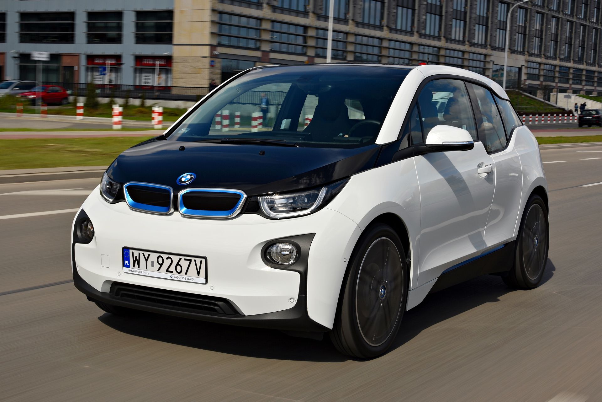 I3. BMW i3 2009. BMW i3 Рестайлинг. BMW электрокар i3. BMW i3 красная.