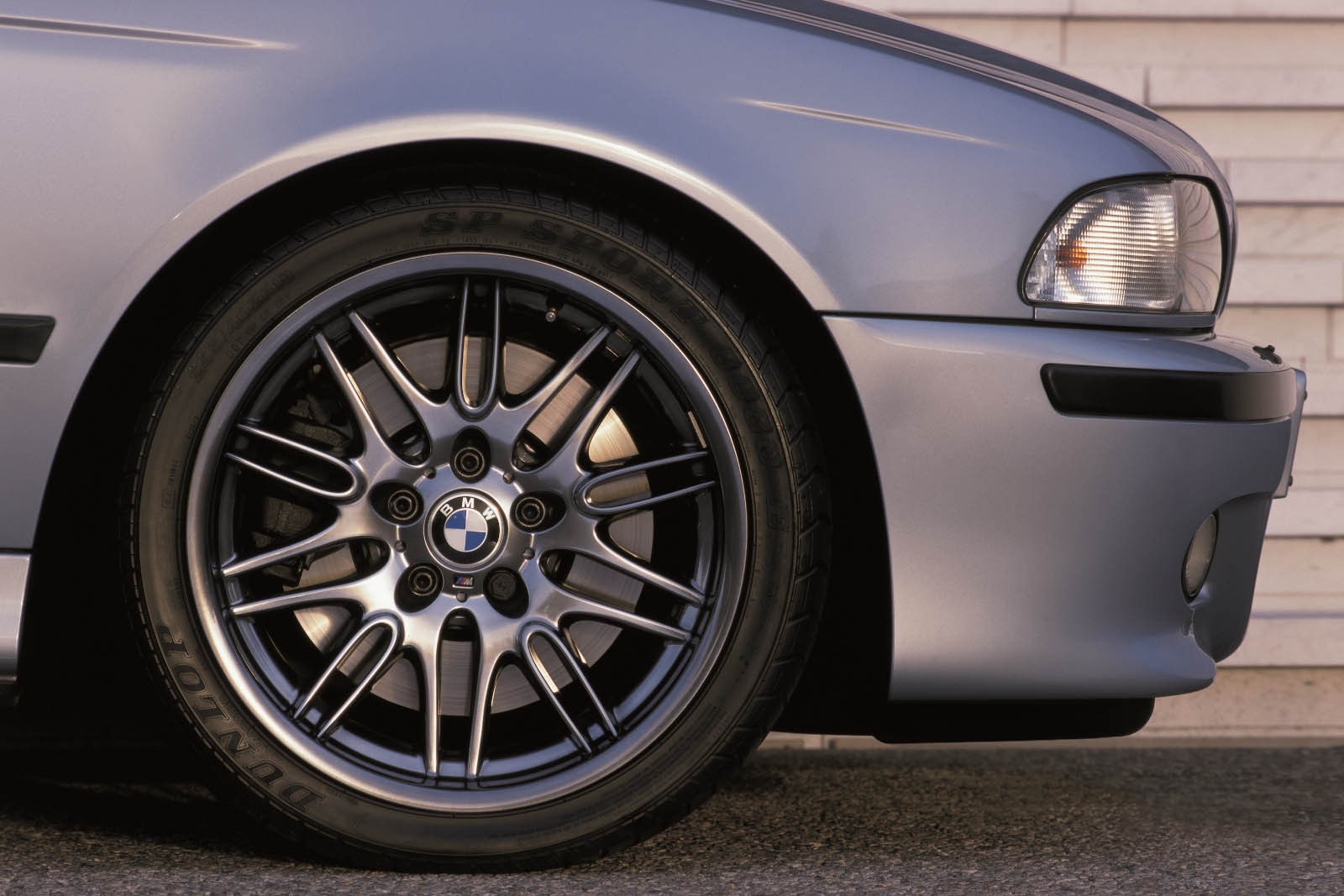 Шины бмв 5. БМВ м5 е39. BMW m5 e39 Wheels. Диски м5 е39. М диски на БМВ е39.