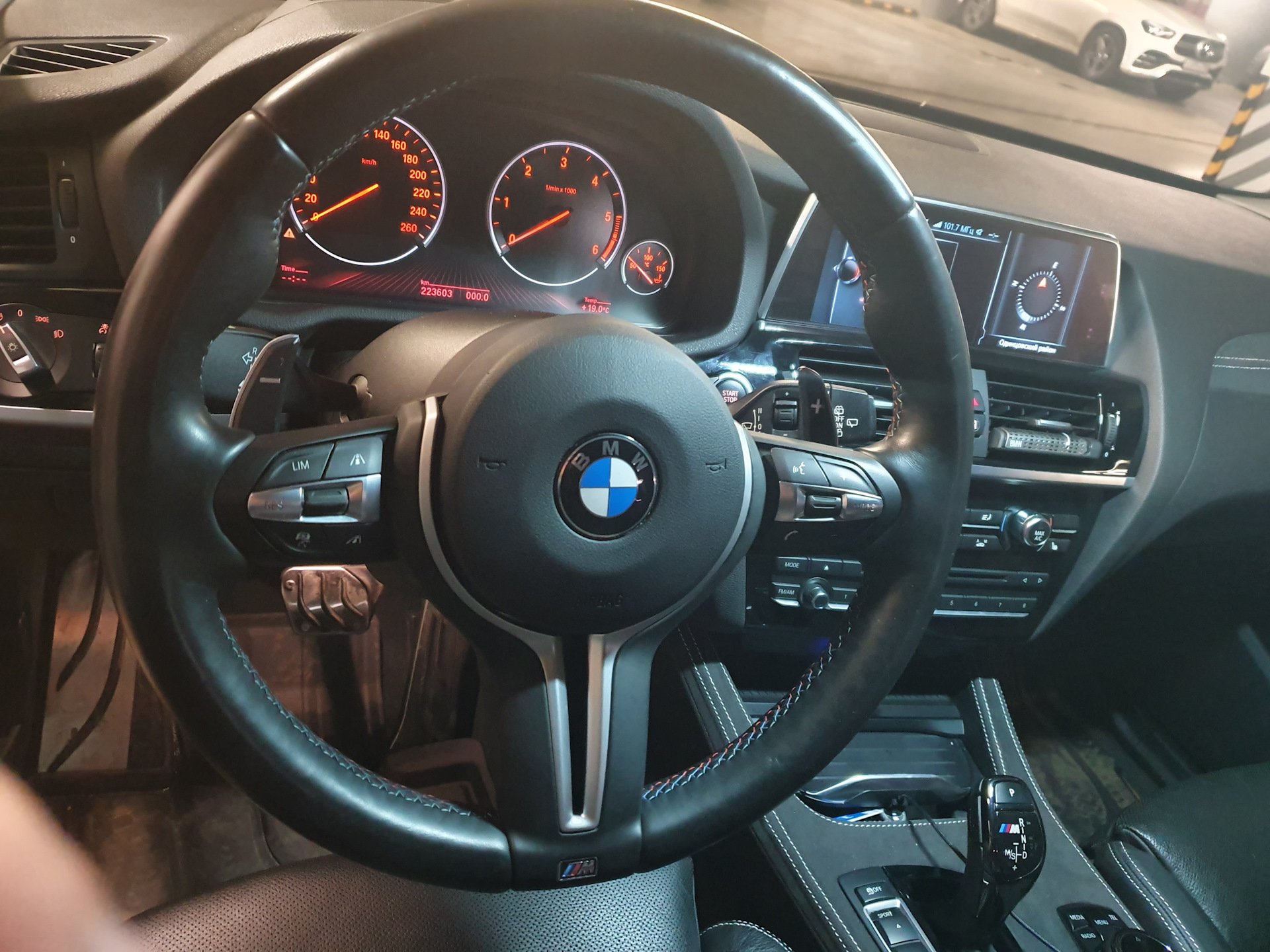 BMW f30 individual руль