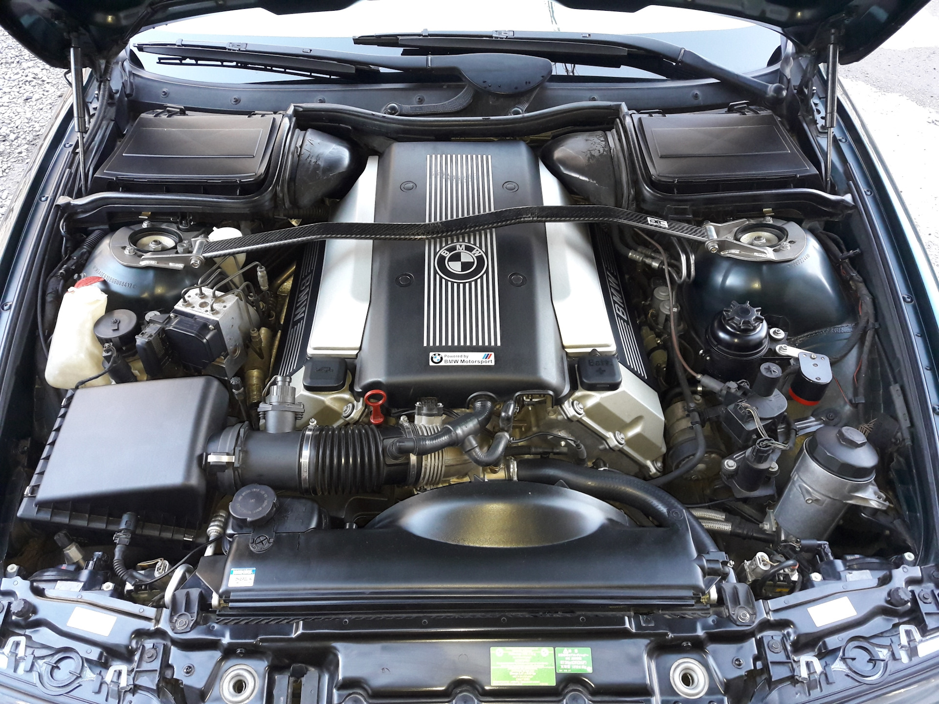 Двигатель м 35. BMW m62. M62b44 BMW e39. BMW m62 4.4. Мотор BMW m62.