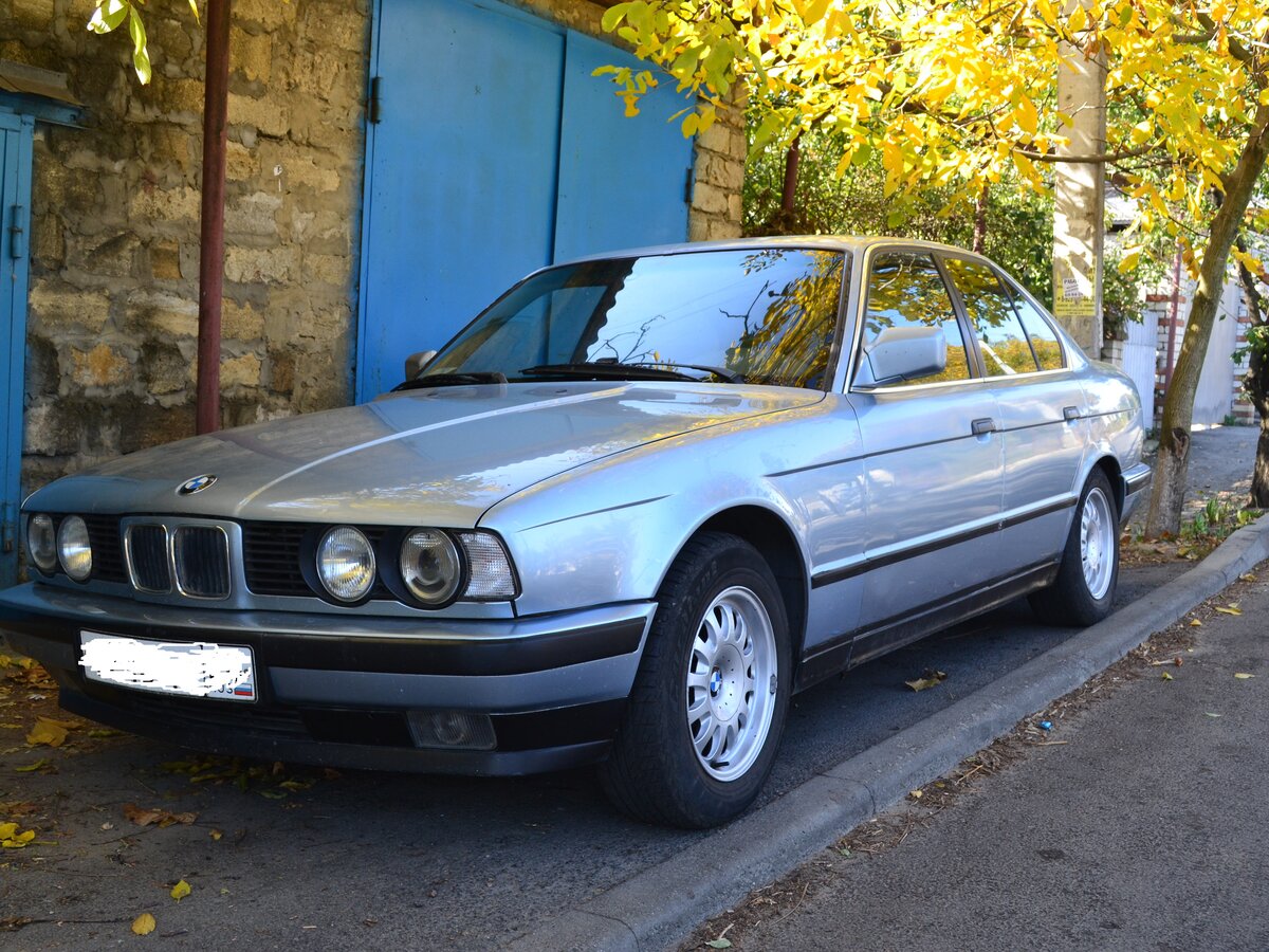 5 1991 года. BMW 520i e34. BMW e34 520. BMW e34 520 1991. БМВ 520 I е34.