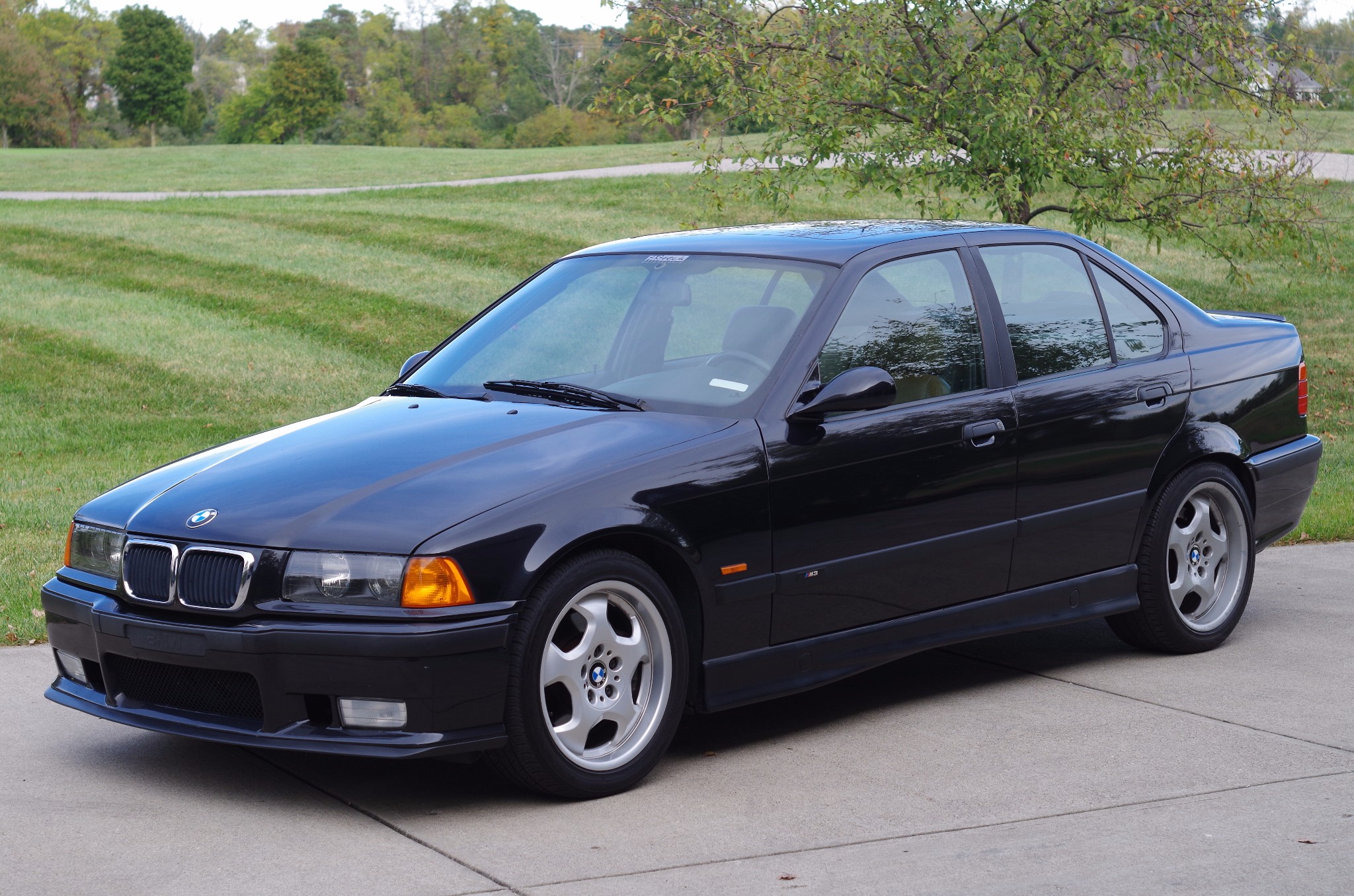 BMW e36 Black