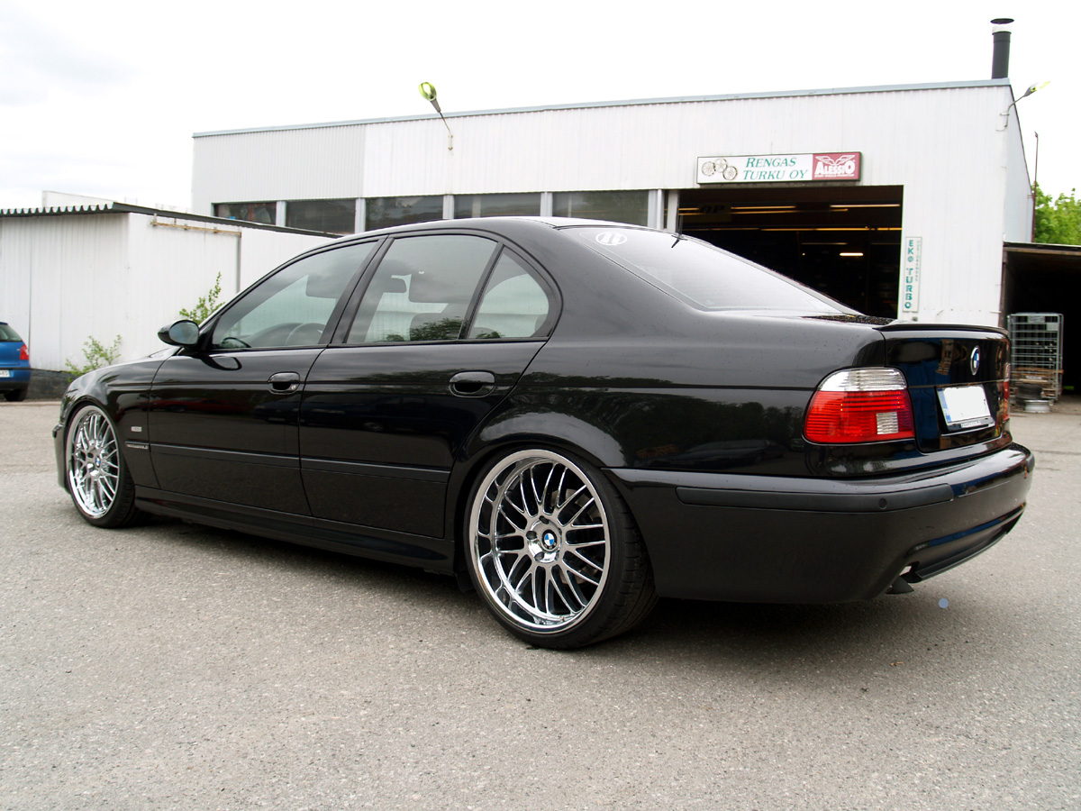 BMW e39 r19