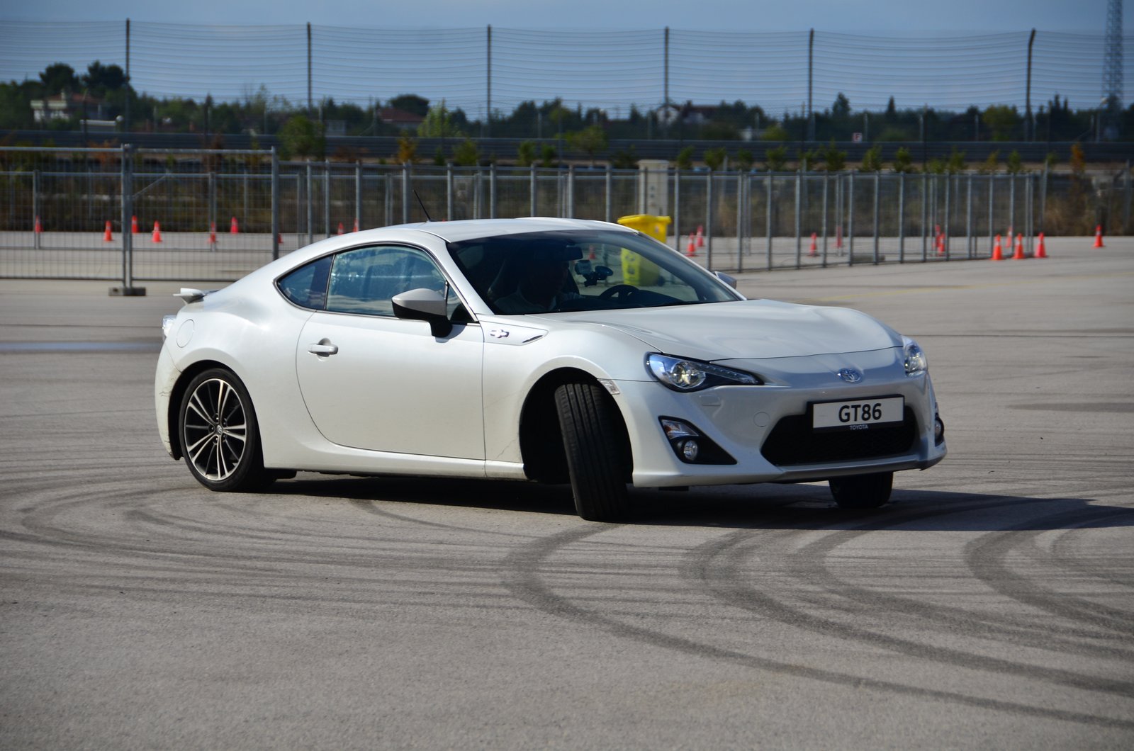 Тойота gt 86 ночью