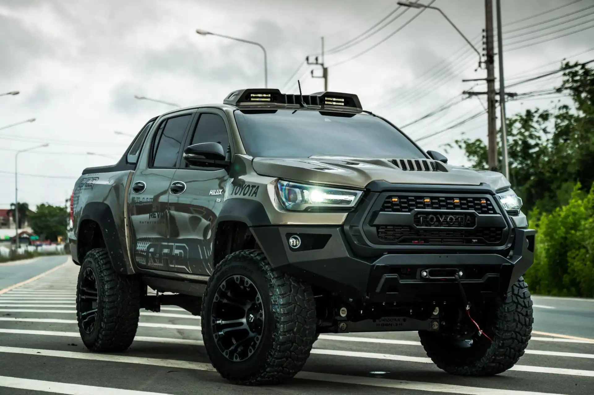 Toyota Tundra off Road Tuning