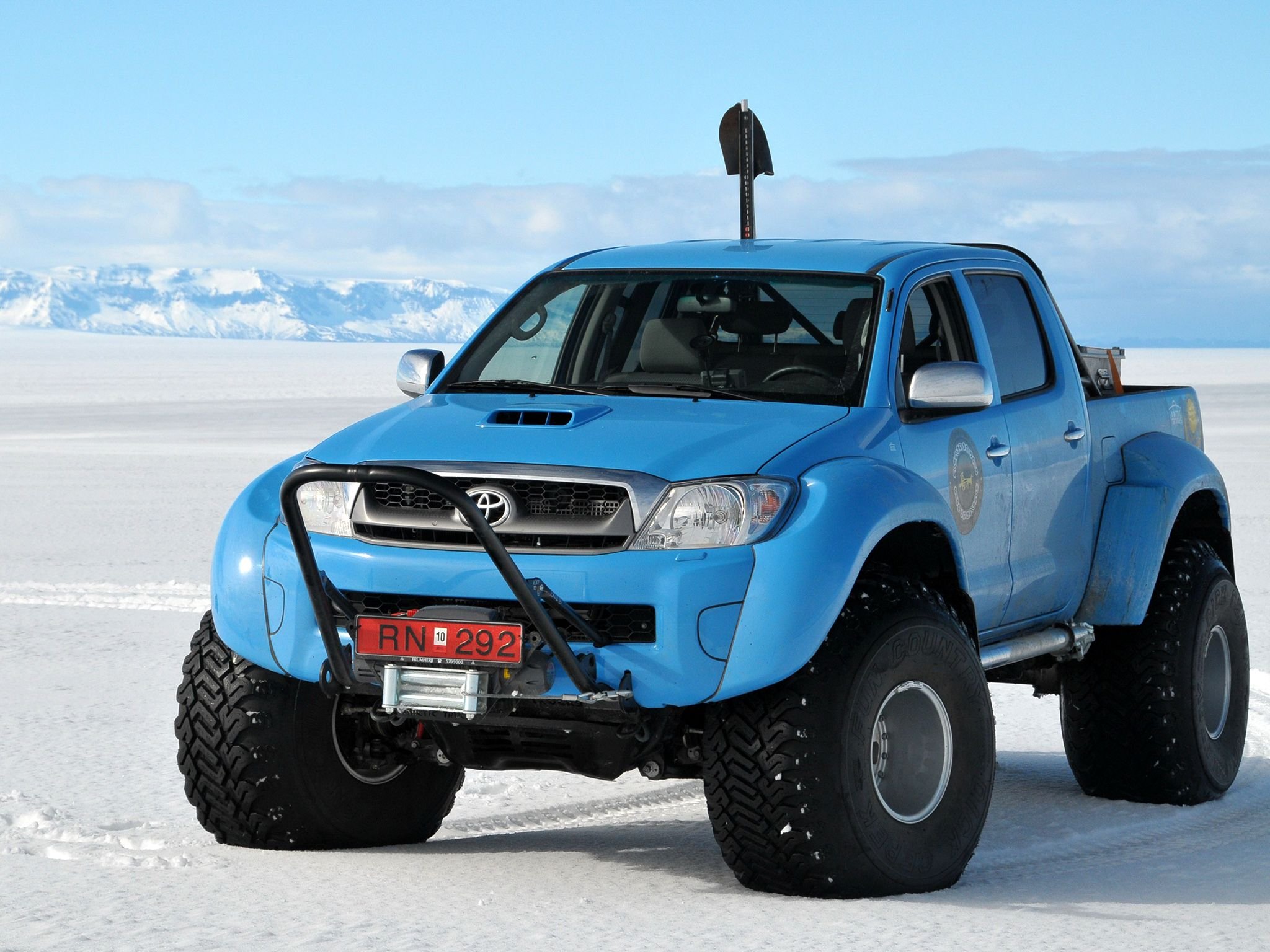 2007 Toyota Hilux Arctic Trucks at38