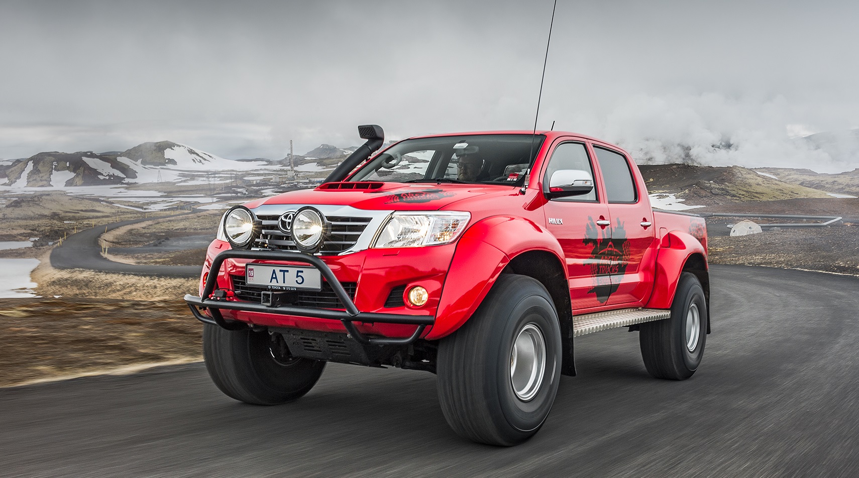 Тойота Hilux Arctic Trucks 6x6