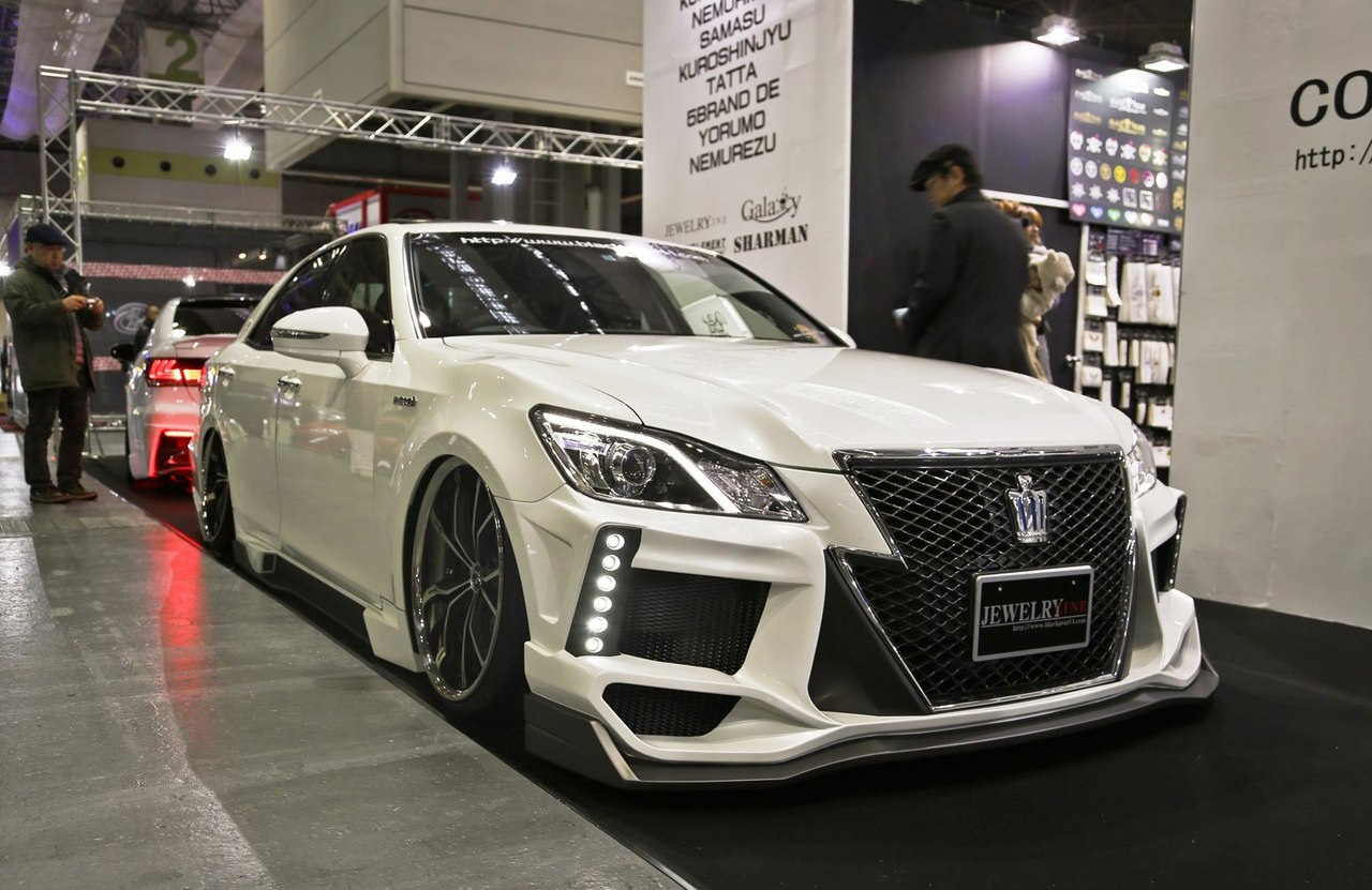 Toyota Crown athlete 2021