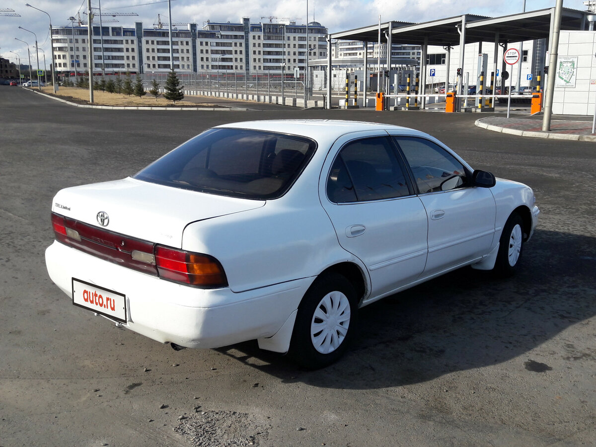 Toyota Sprinter e100