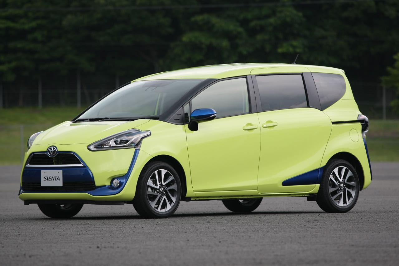 Toyota sienta. Тойота Сиента 2015. Тойота Сиента гибрид 2015. Toyota Sienta 2015 Green. Тойота Сиента 2016 гибрид.