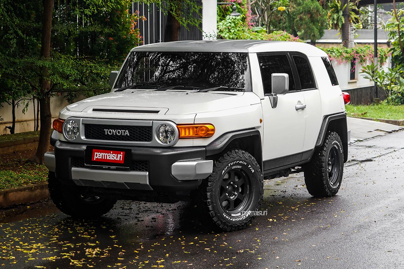 Тойота фуджи. FJ Cruiser 2021. Тойота ФЖ Крузер 2021. FJ Cruiser Toyota Али. Toyota FJ Cruiser зеленый.