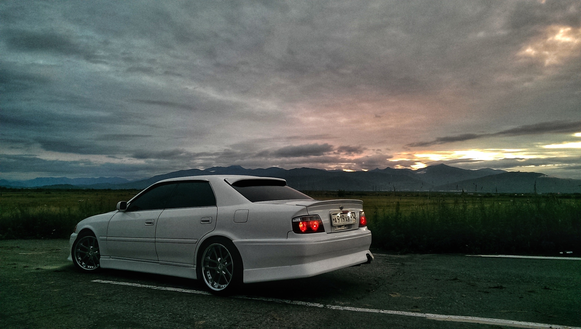 Toyota Chaser 100 JDM Night